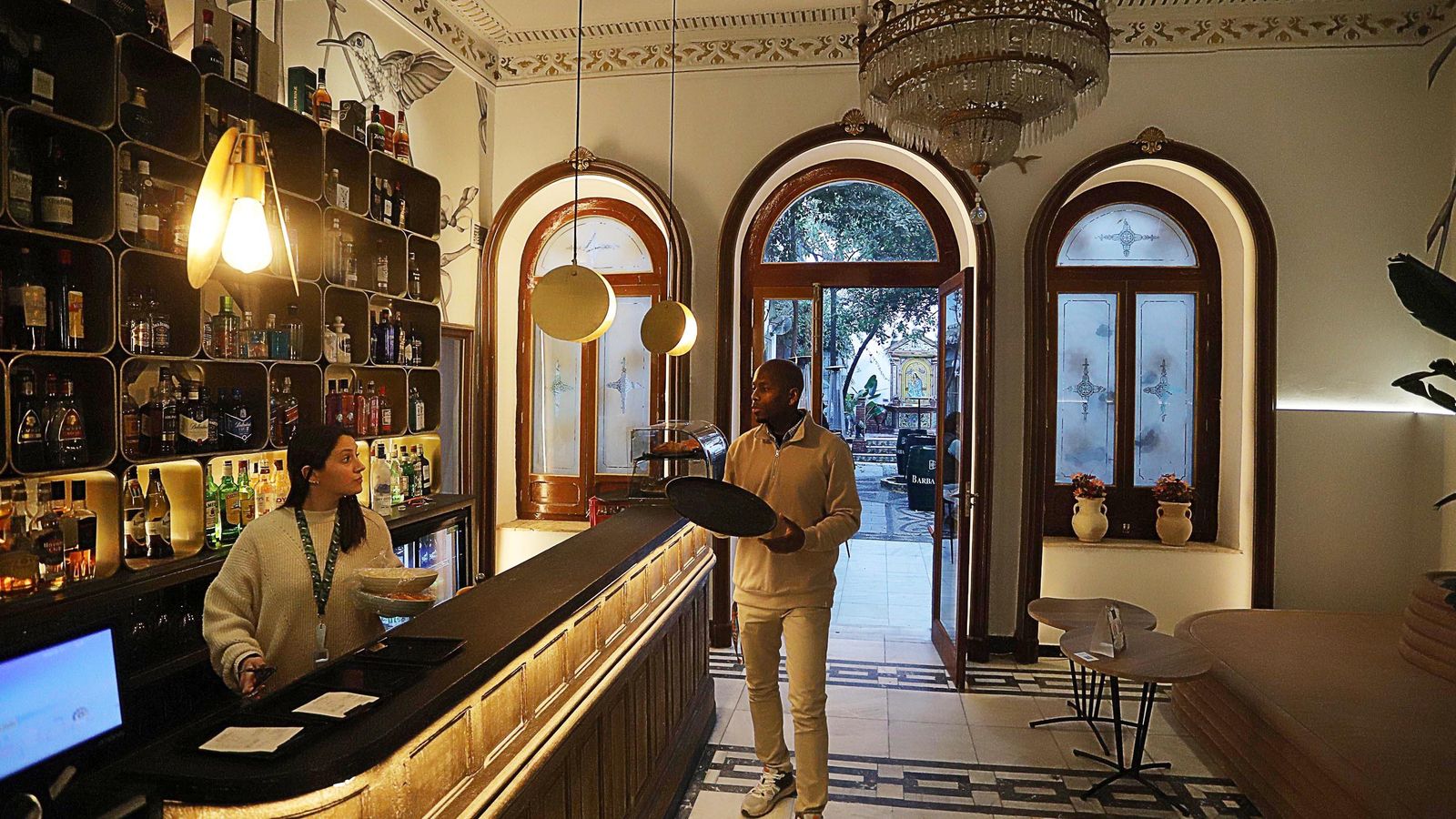 Una de las barras interiores de Gilda