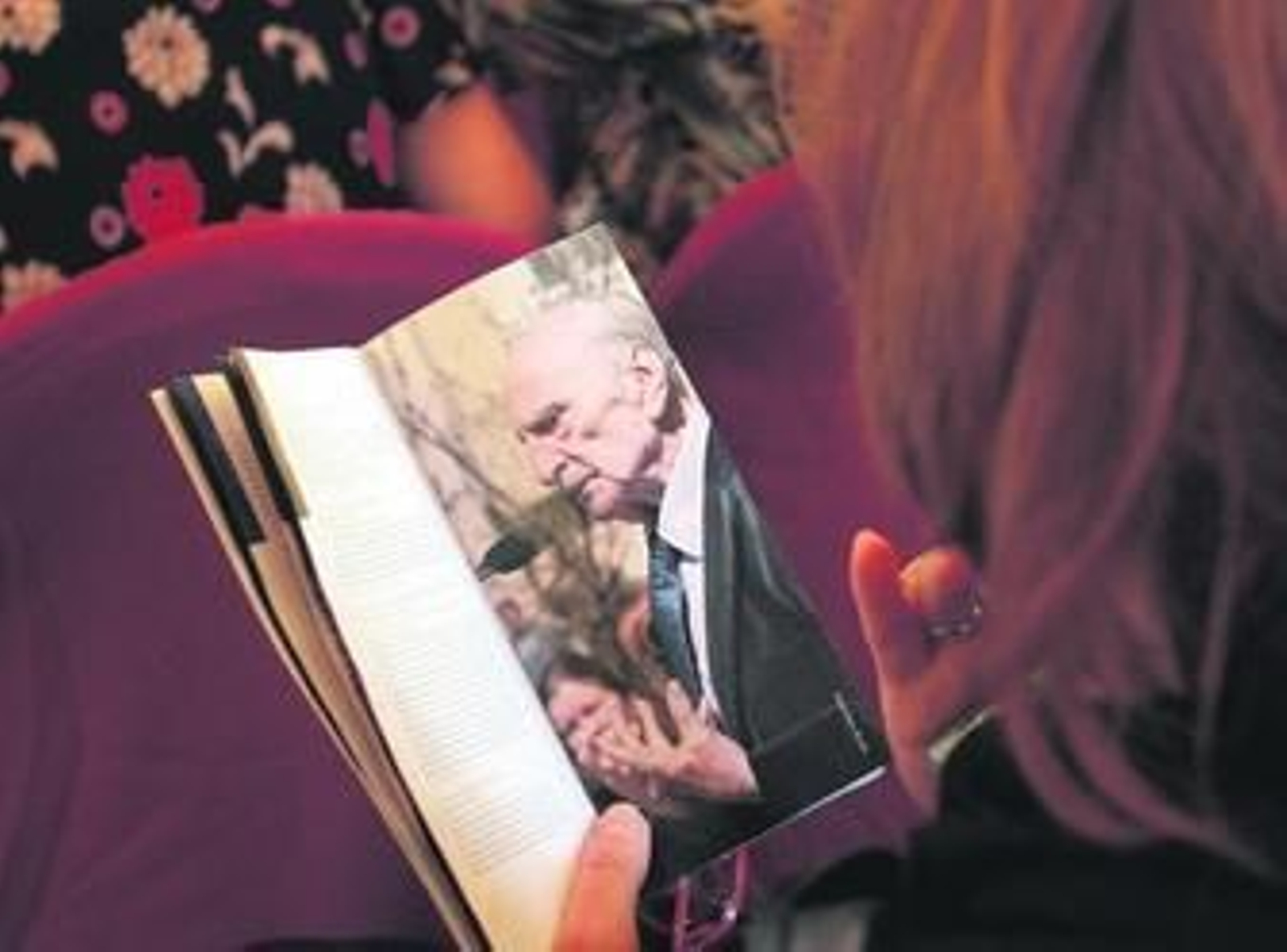 Ayala ha despertado también la curiosidad entre los jóvenes.