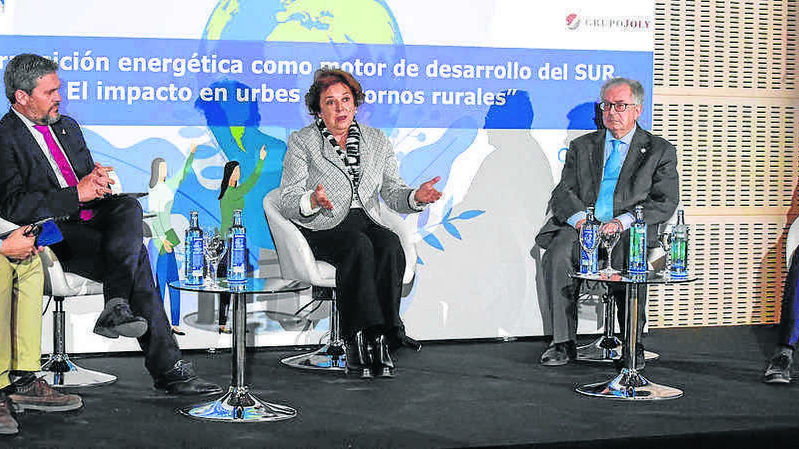 Alberto Grimaldi, Luis Pérez, Carmen Castreño, Felipe Romera y Juan Carlos Ciscar, durante el primer coloquio.