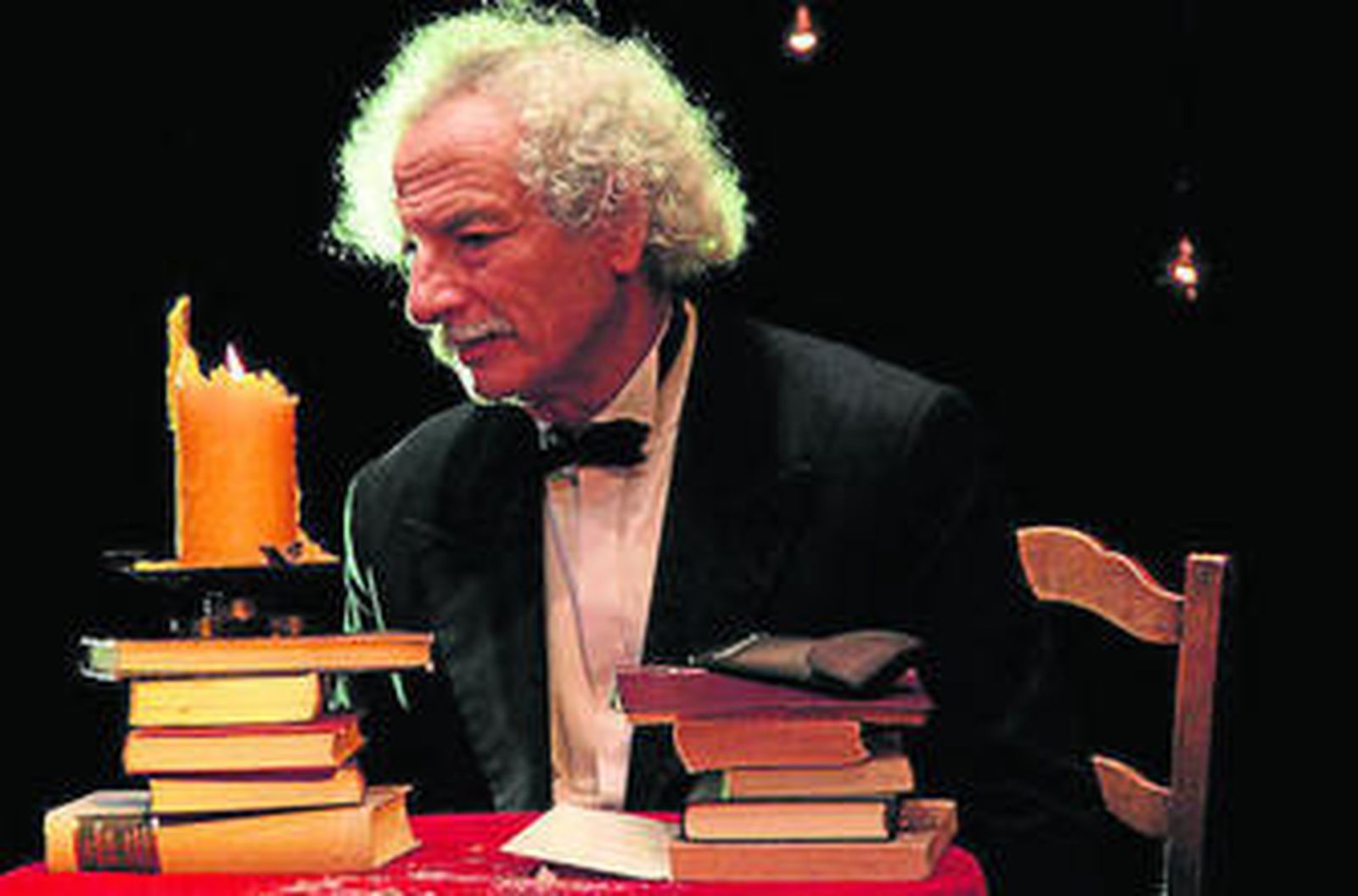 Rafael Álvarez 'El Brujo' cumple 25 años sobre los escenarios.