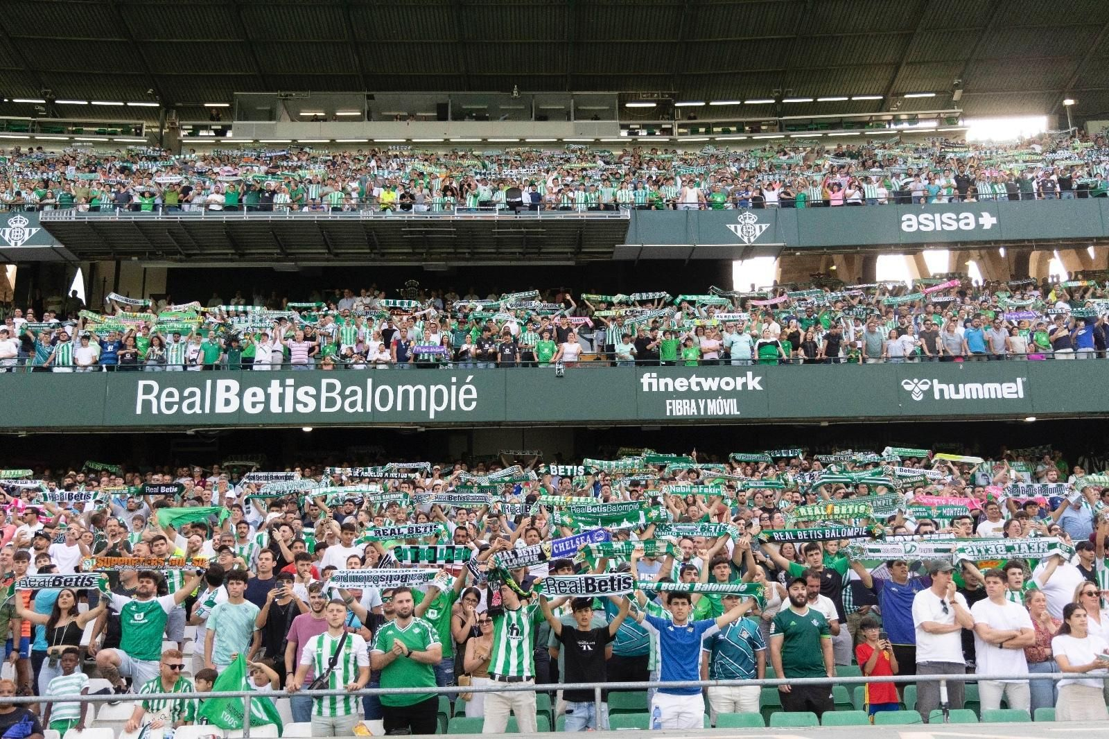Las gradas del Villamarín durante un partido de liga