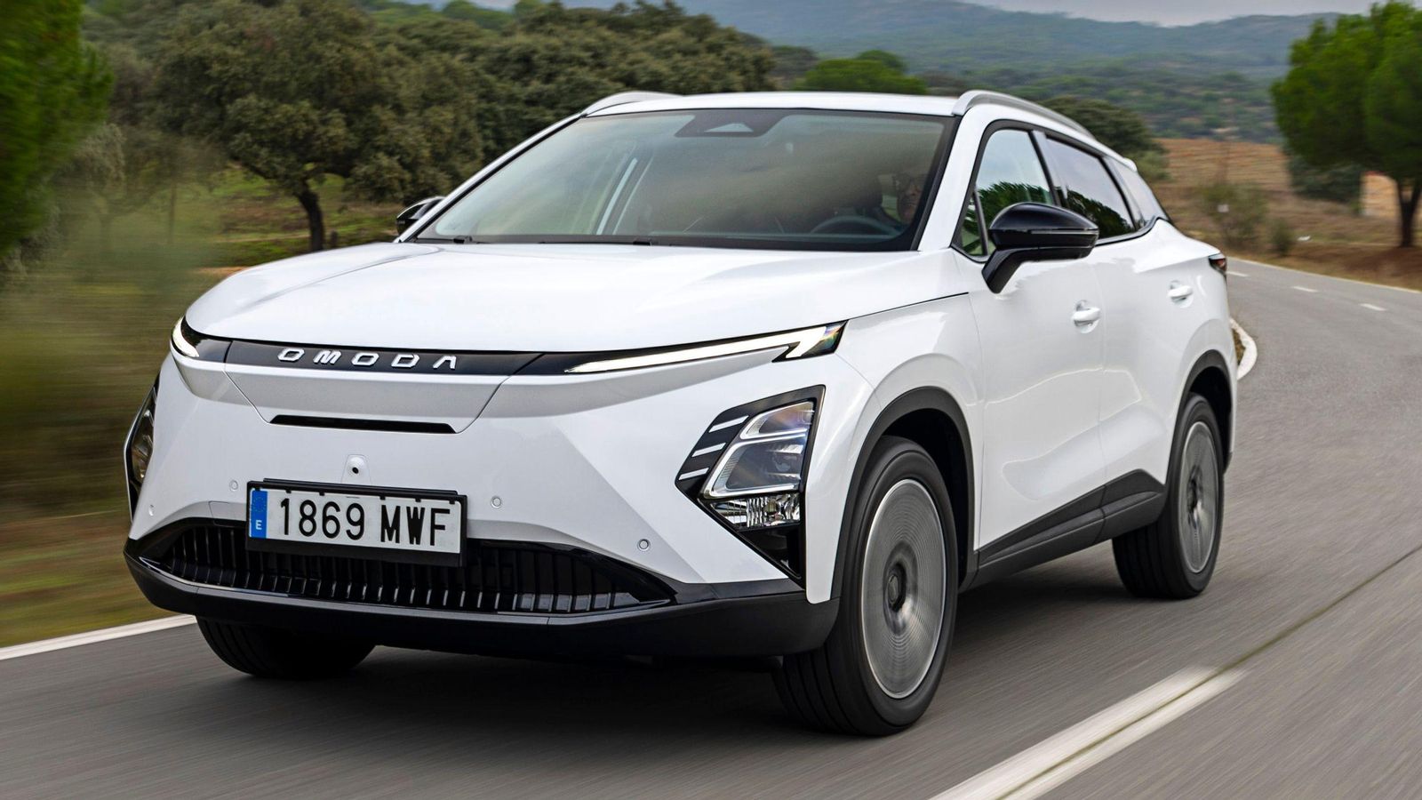 Las impresiones dinámicas del EV son muy similares a las del combustión, quizá con una suspensión con un punto más de aplomo aún.