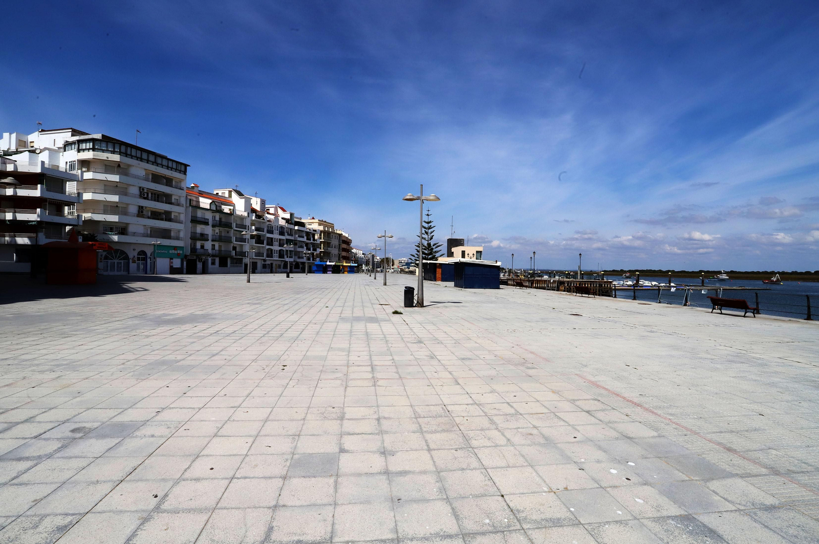 Imágenes del confinamiento en Punta Umbría