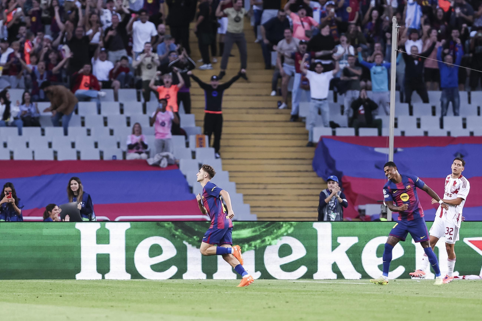 Las fotos del Barcelona-Olympiacos