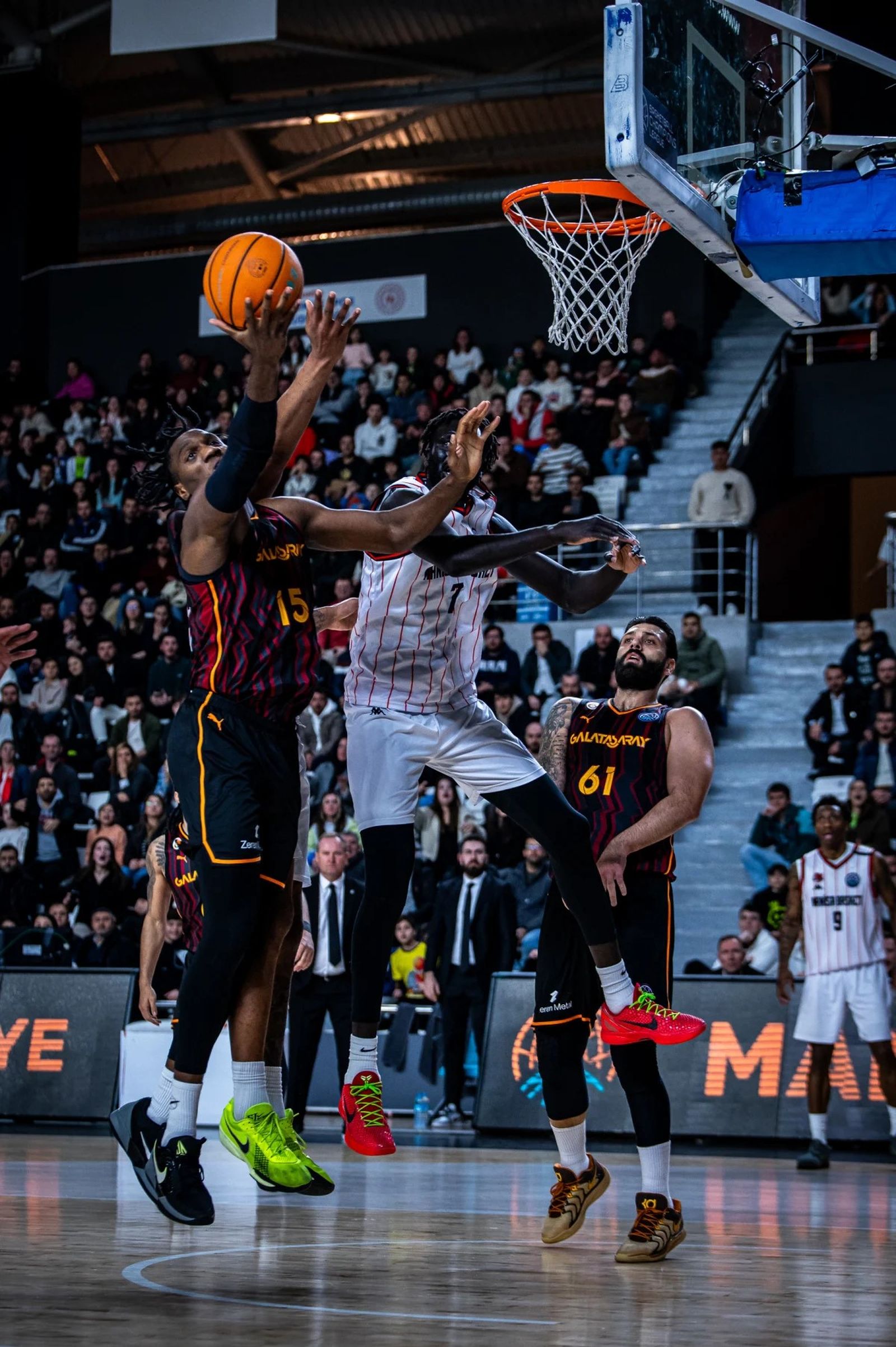 BCL, rivales del Unicaja: El Galatasaray gana en la pista del Manisa (xx-xx)