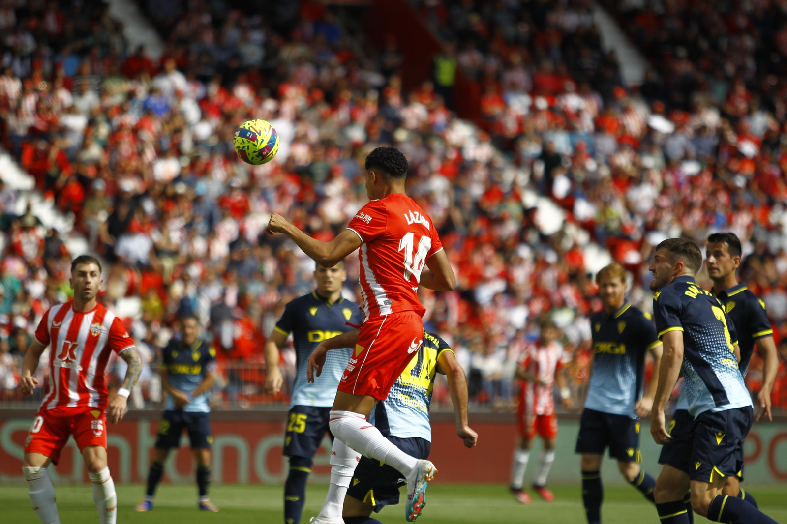 Imágenes del partido de la Liga Santander U.D. Almería-Cádiz C.F.