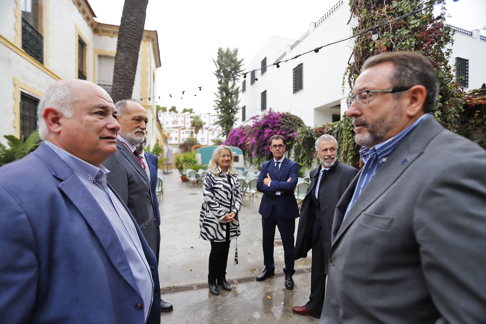 Imágenes de la recepción del Foro Gerardo Rojas de Huelva Información