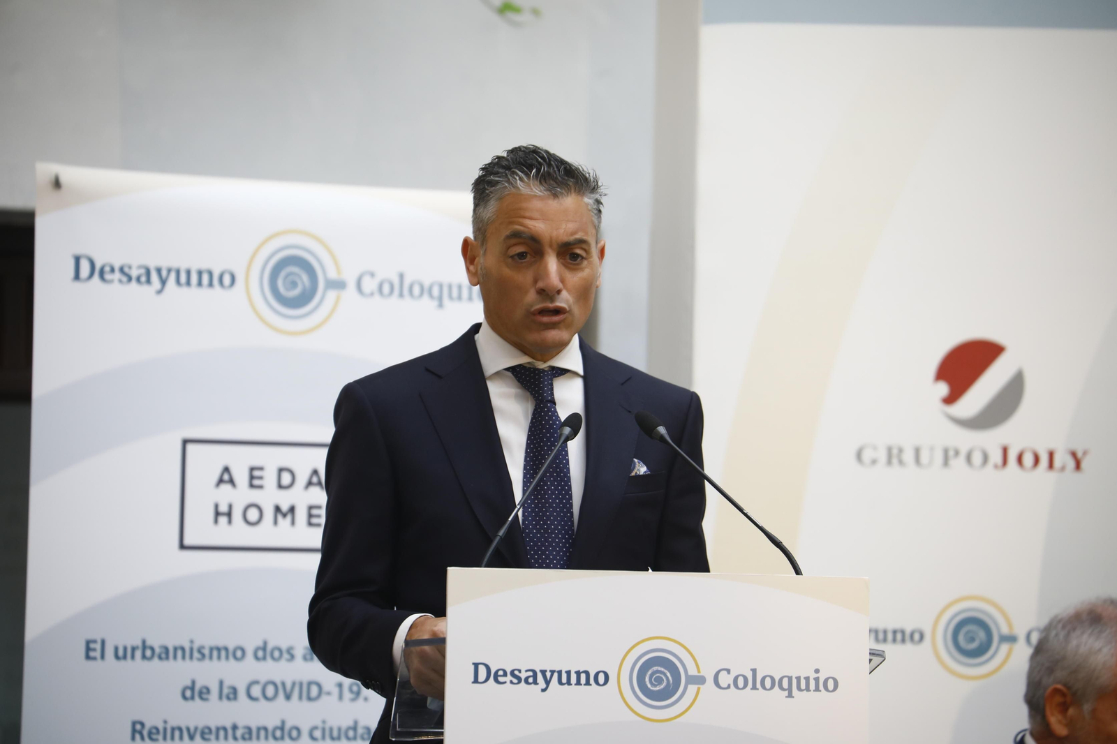 Fografías del desayuno coloquio de Grupo Joly: El urbanismo dos años después del covid