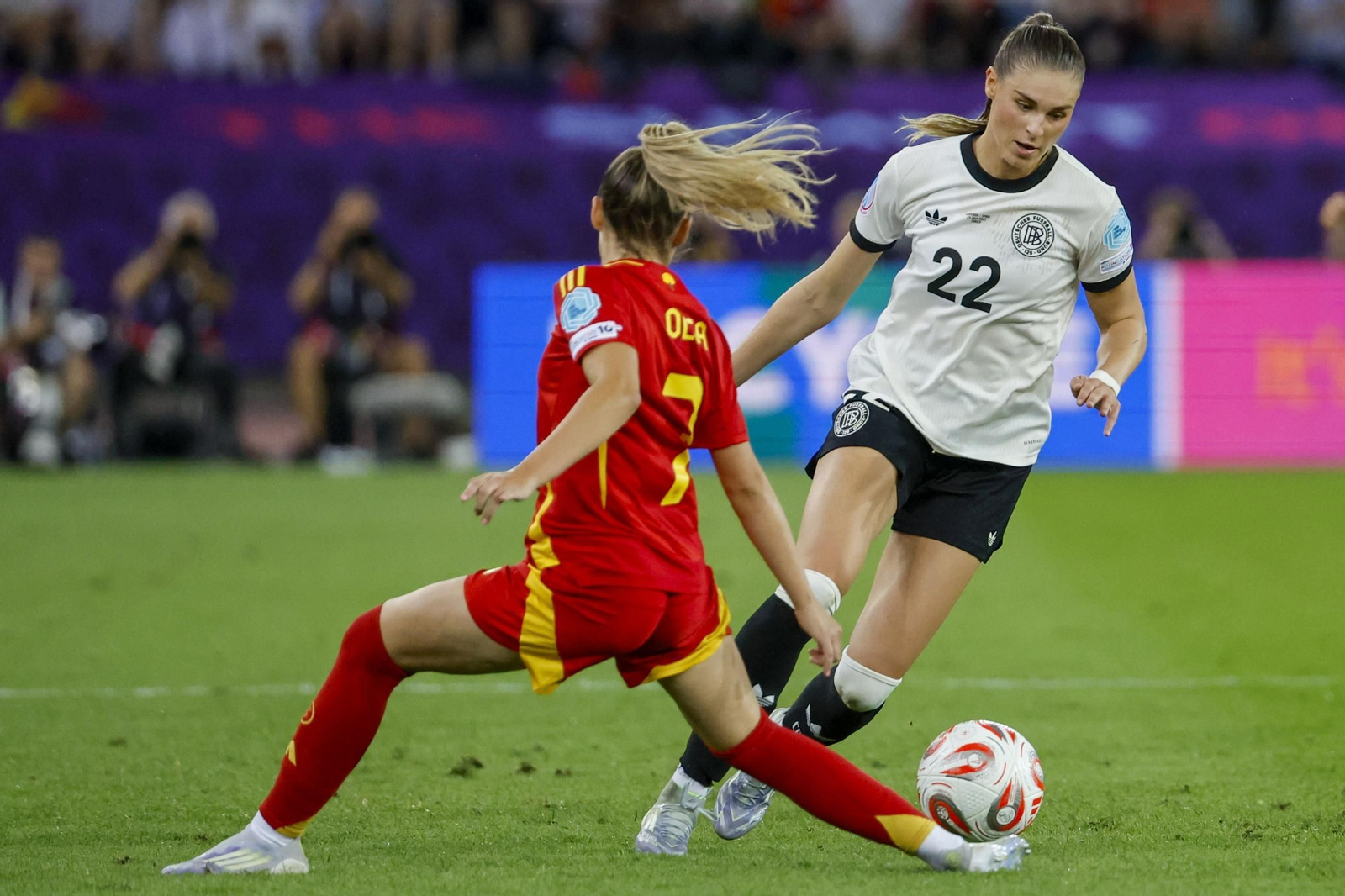 Las mejores imágenes de la semifinal Alemania - España de la Eurocopa femenina