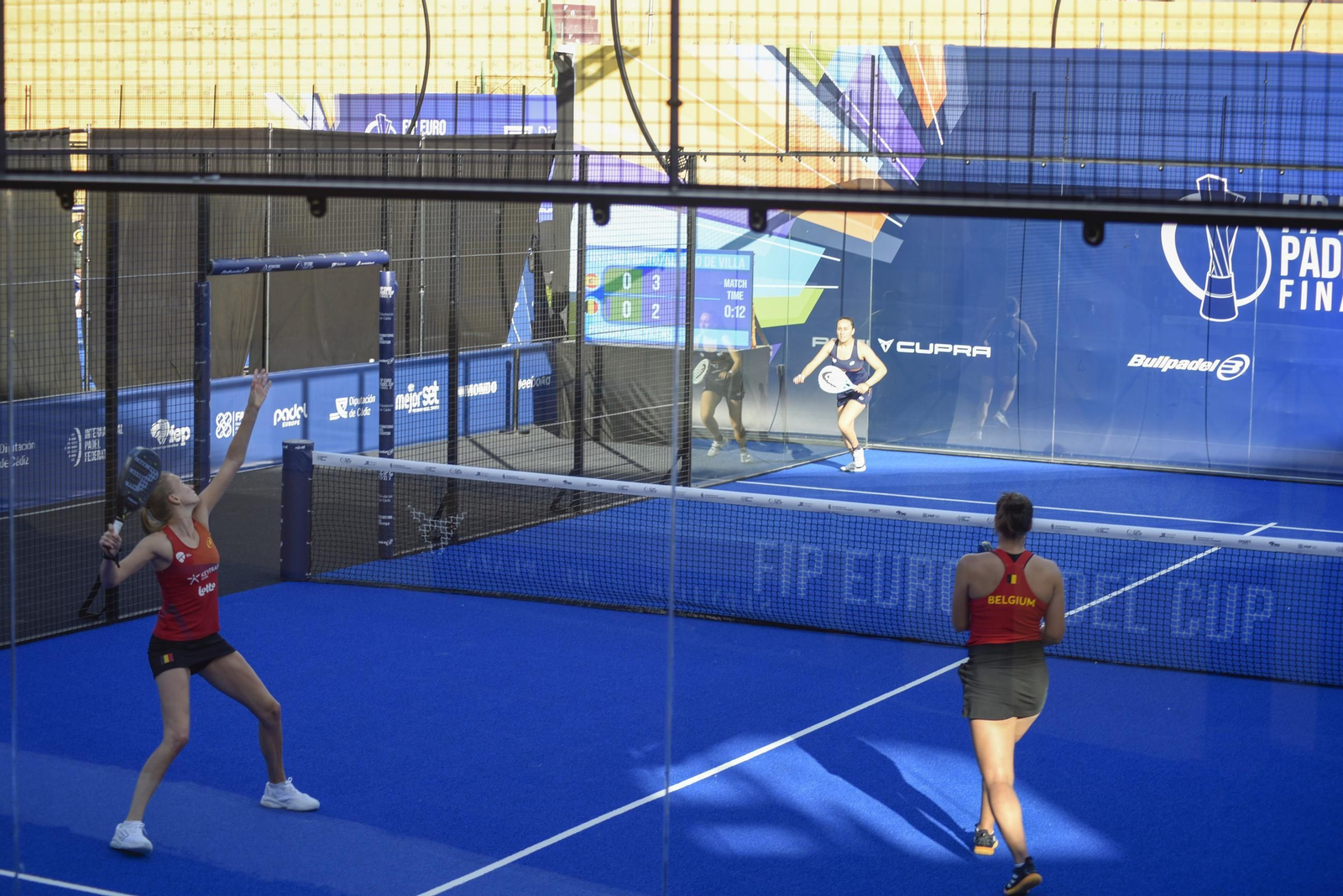 Fotos de la primera jornada del FIP Euro Pádel Cup de La Línea