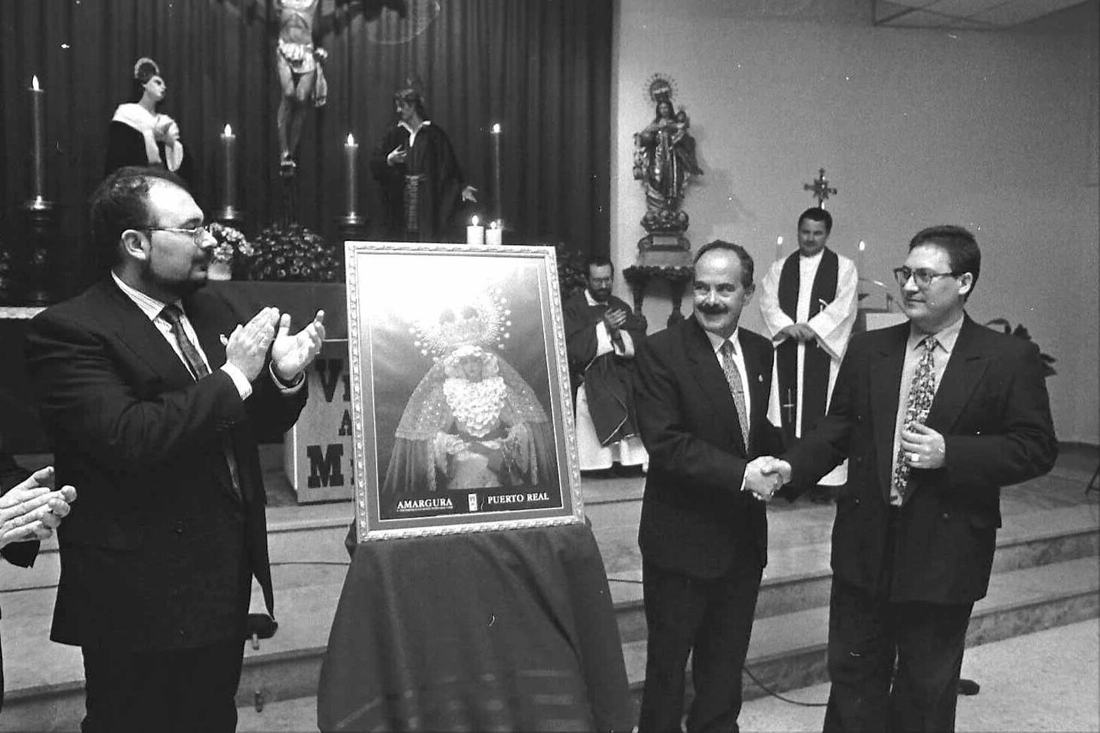 1998. Presentación del cartel de la Virgen de la Amargura editado por la concejalía de Turismo de Puerto Real