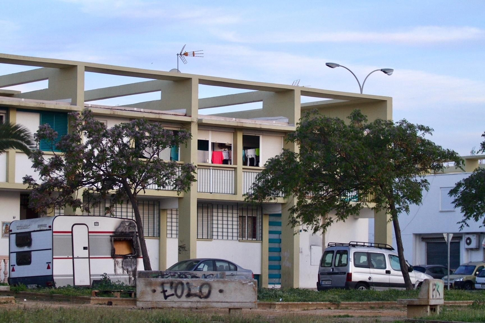 Viviendas del antiguo Hotel Suárez, en la barriada de Marismas del Odiel.