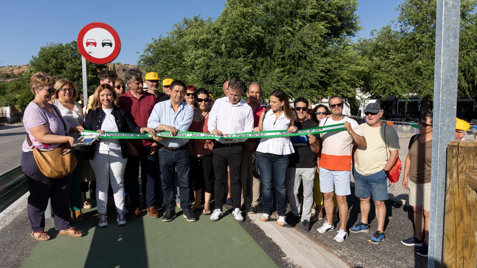 Inauguración del nuevo carril peatonal de la zona residencial Puente Tablas