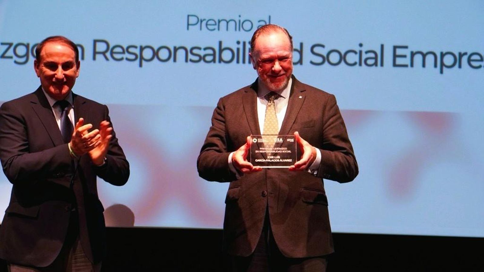Premios CEA en Responsabilidad Social Empresarial 2025 | Premio al Liderazgo en Responsabilidad Social Empresarial para José Luis García-Palacios Álvarez, empresario onubense y presidente de la Federación Onubense de Empresarios (FOE).