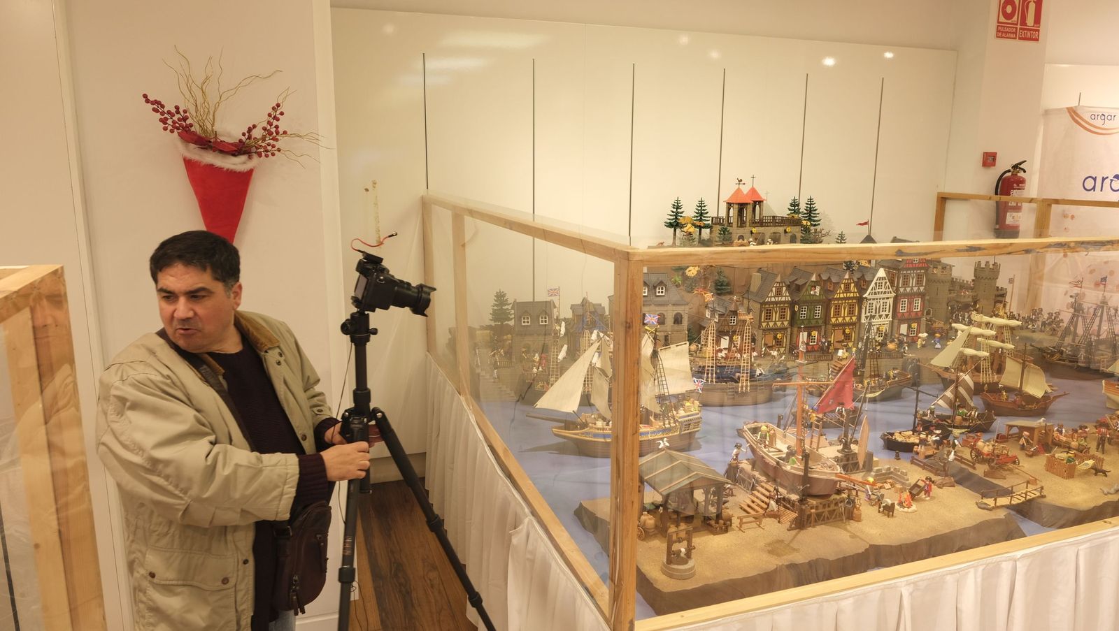 Exposición de Clicks de Playmobil contra el cáncer infantil, en fotos