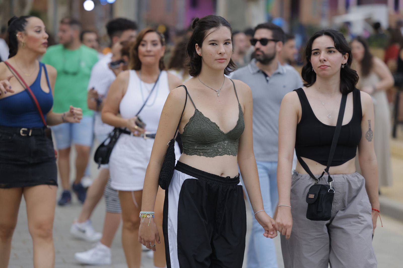 Búscate en las fotos del concierto de Bizarrap