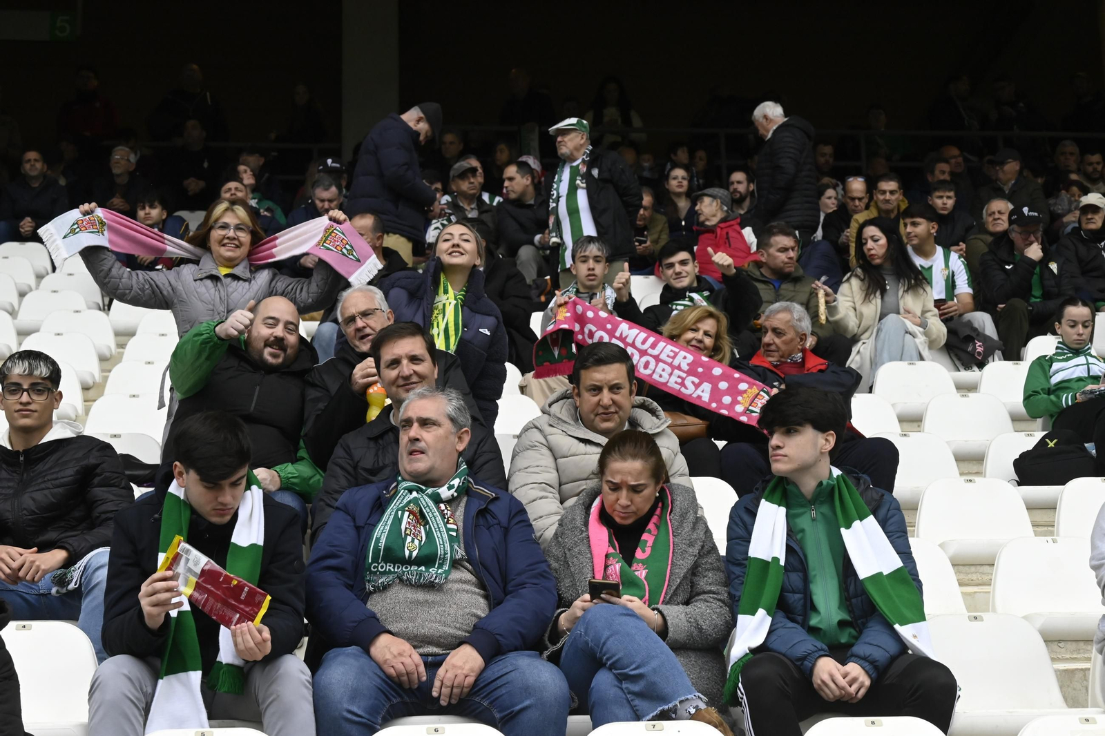 El imponente ambiente de El Arcángel para el Córdoba CF - Granada