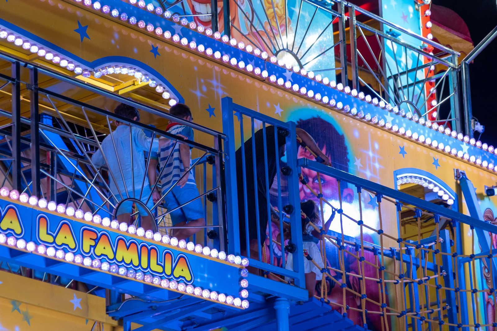 Colombinas 2025: Imágenes del ambiente el primer día de las Fiestas Colombinas