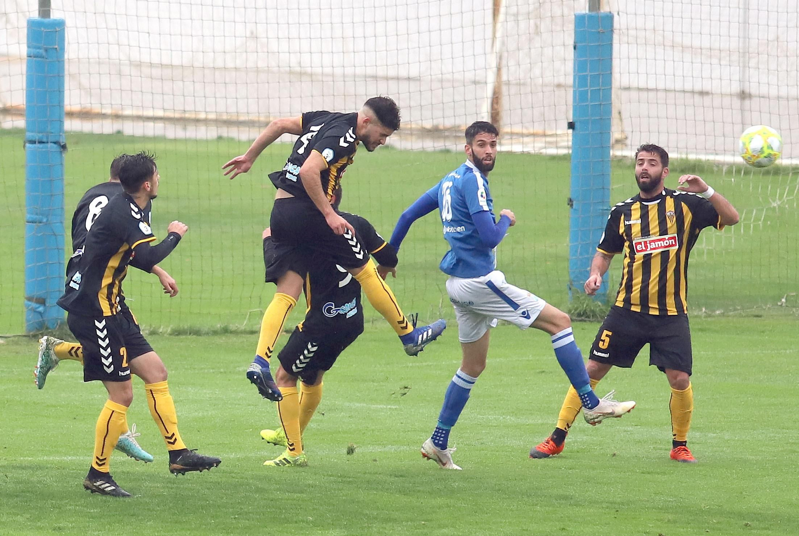 Imagen del duelo entre el San Roque de Lepe y el Xerez CD
