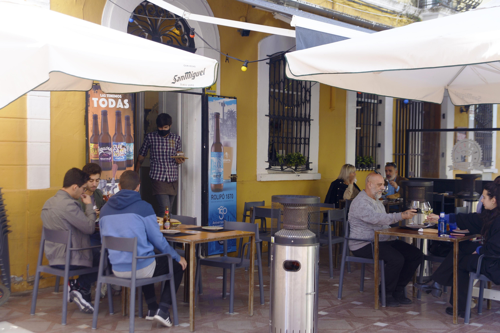 Fotos de ambiente de las calles en La Línea