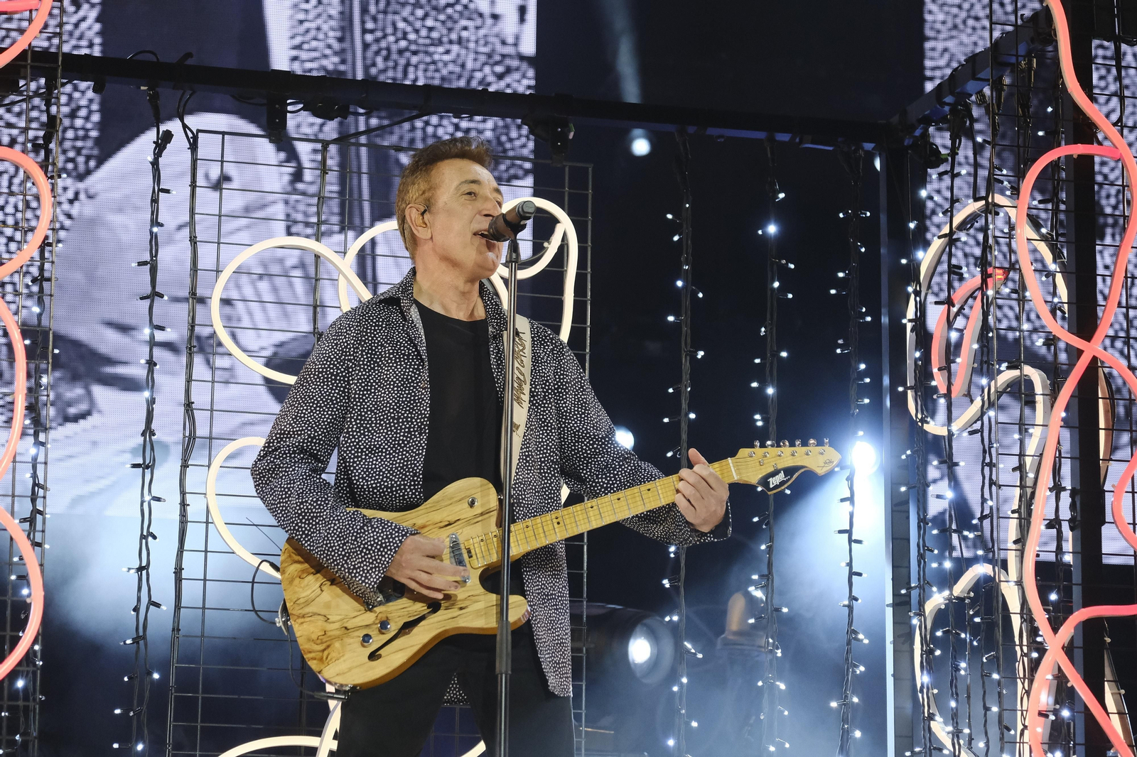 El concierto de Manolo García en el teatro de la Axerquía de Córdoba, en fotografías
