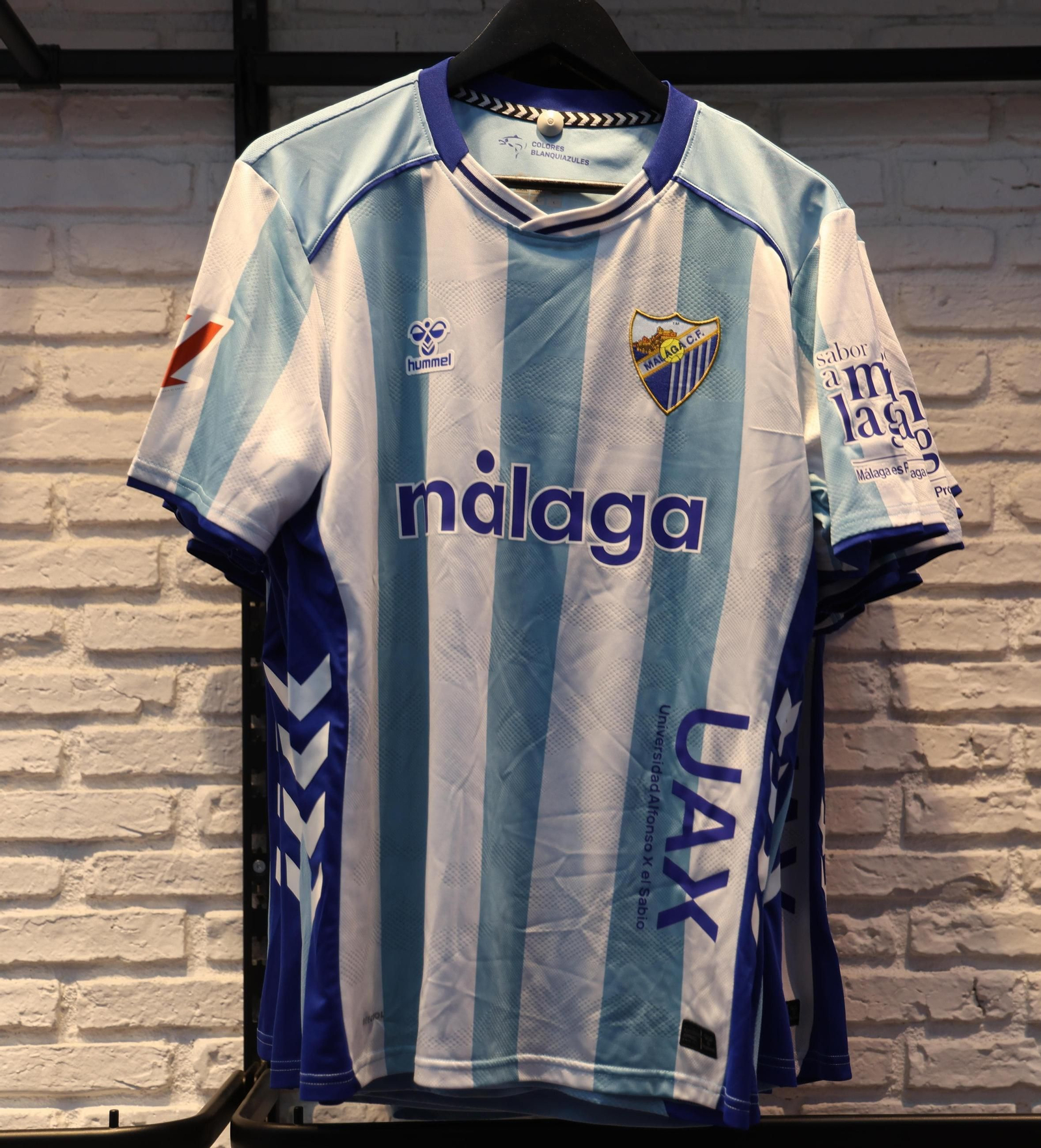 La camiseta del Málaga CF 2025/26, al detalle