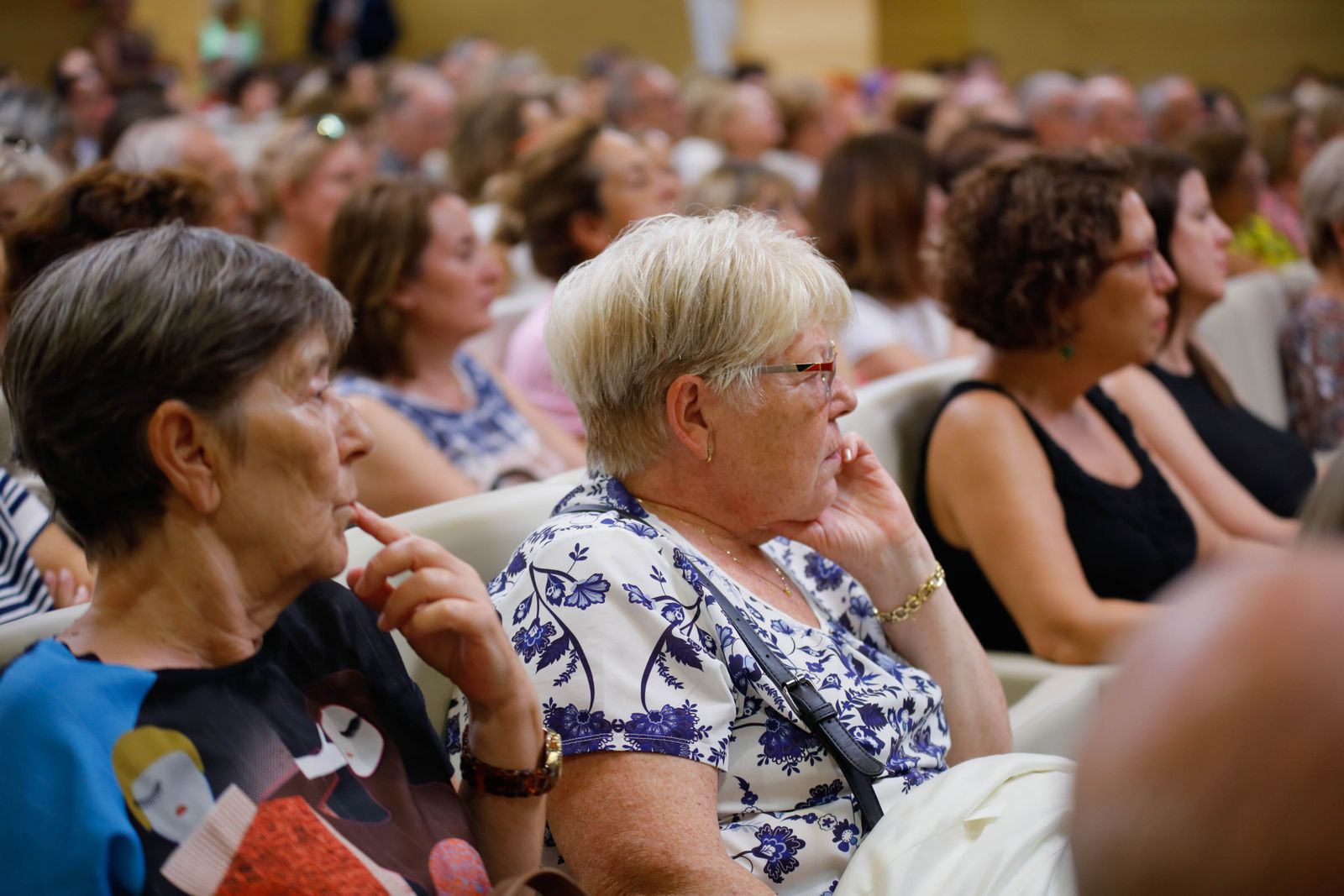 Imágenes de Diario de los Libros, con Julia Navarro