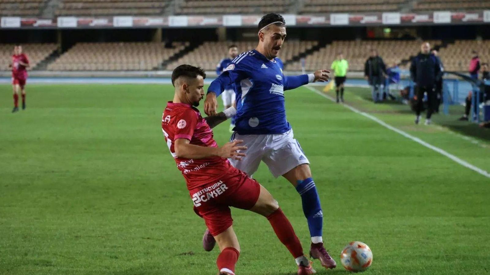 Joseliyo se intenta ir del lebrijano Juanmari.