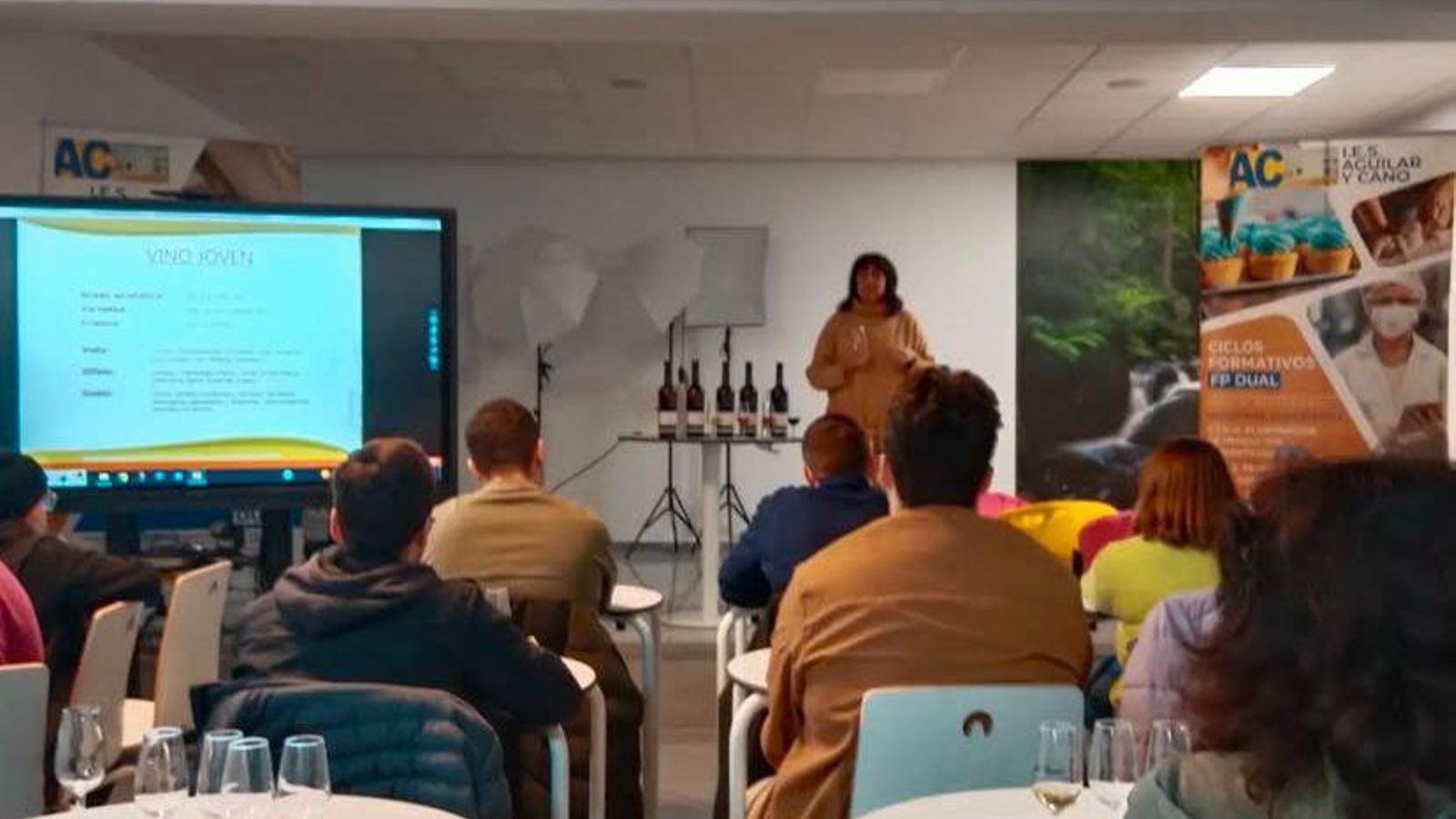 Cata en la que participan los alumnos de Industrias Alimentarias en una de las ediciones pasadas.