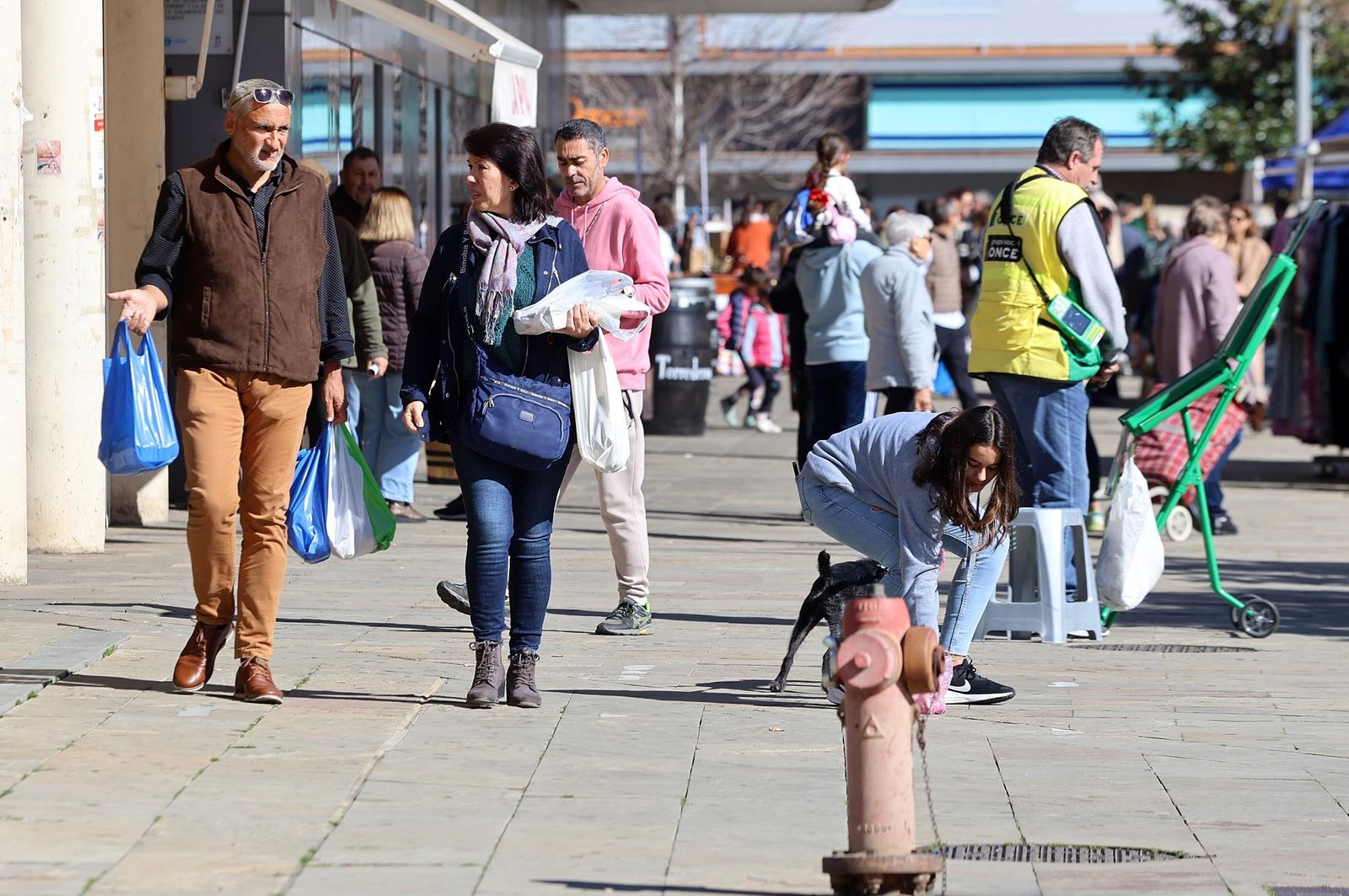 Imágenes del ambiente en la mañana del sábado en Huelva