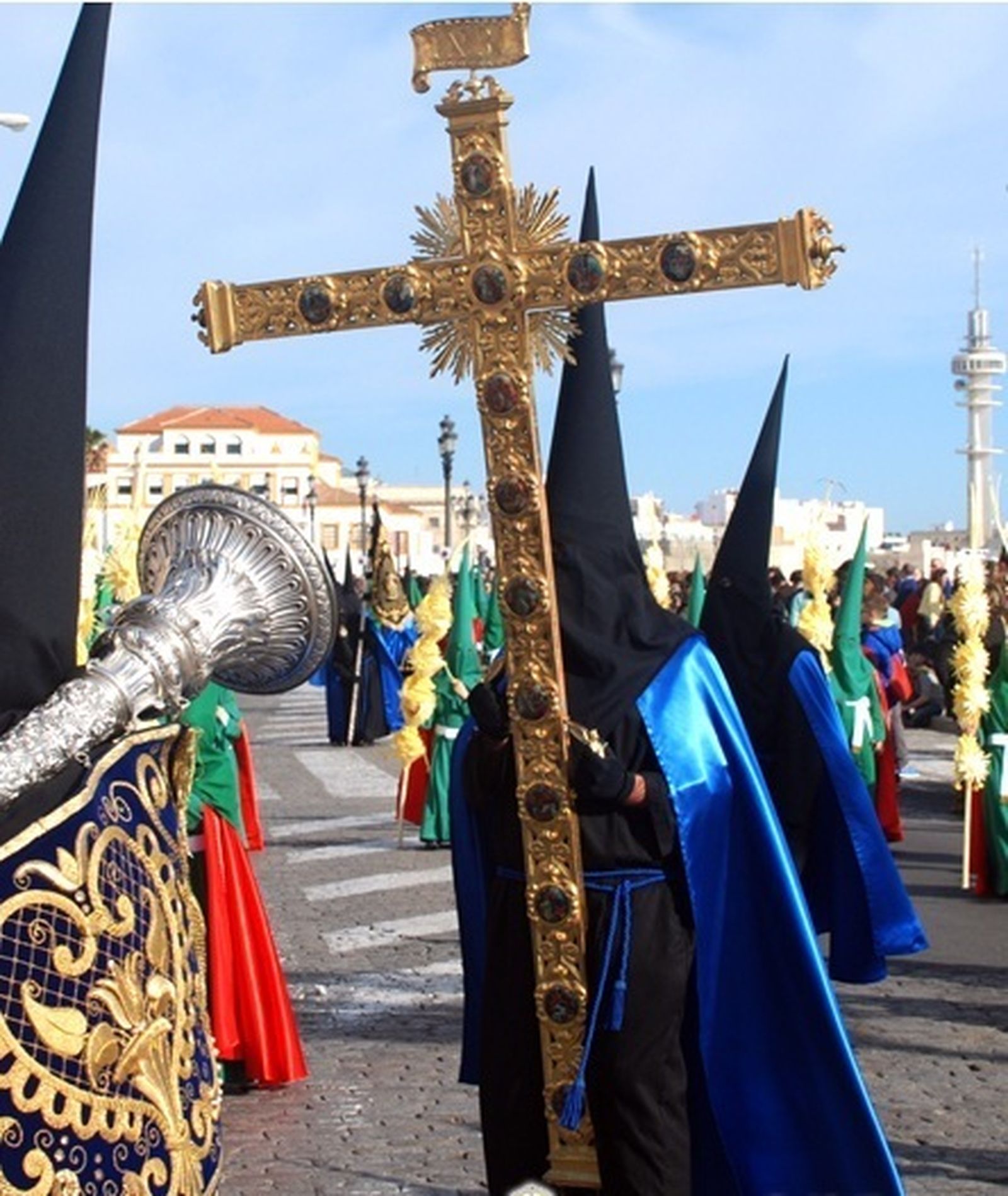 Cruz de Guía de la hermandad.