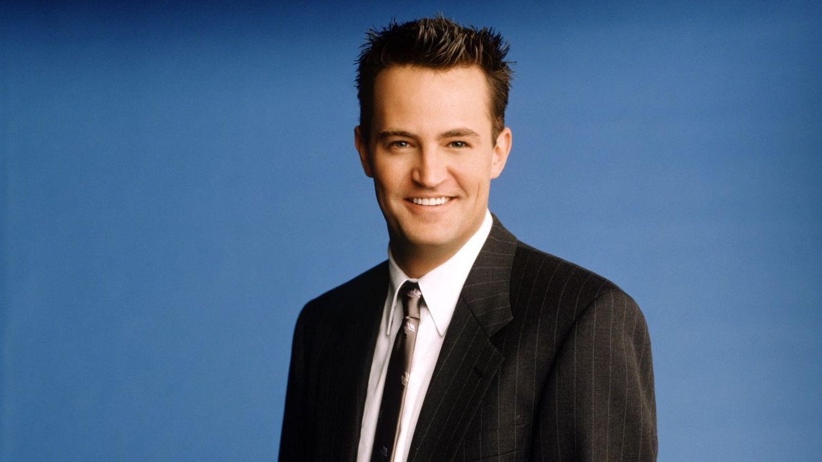 Matthew Perry, el actor de 'Friends', apareció muerto en su domicilio. Se había recuperado de distintas adicciones. Tenía 54 años y murió de un infarto el 28 de octubre