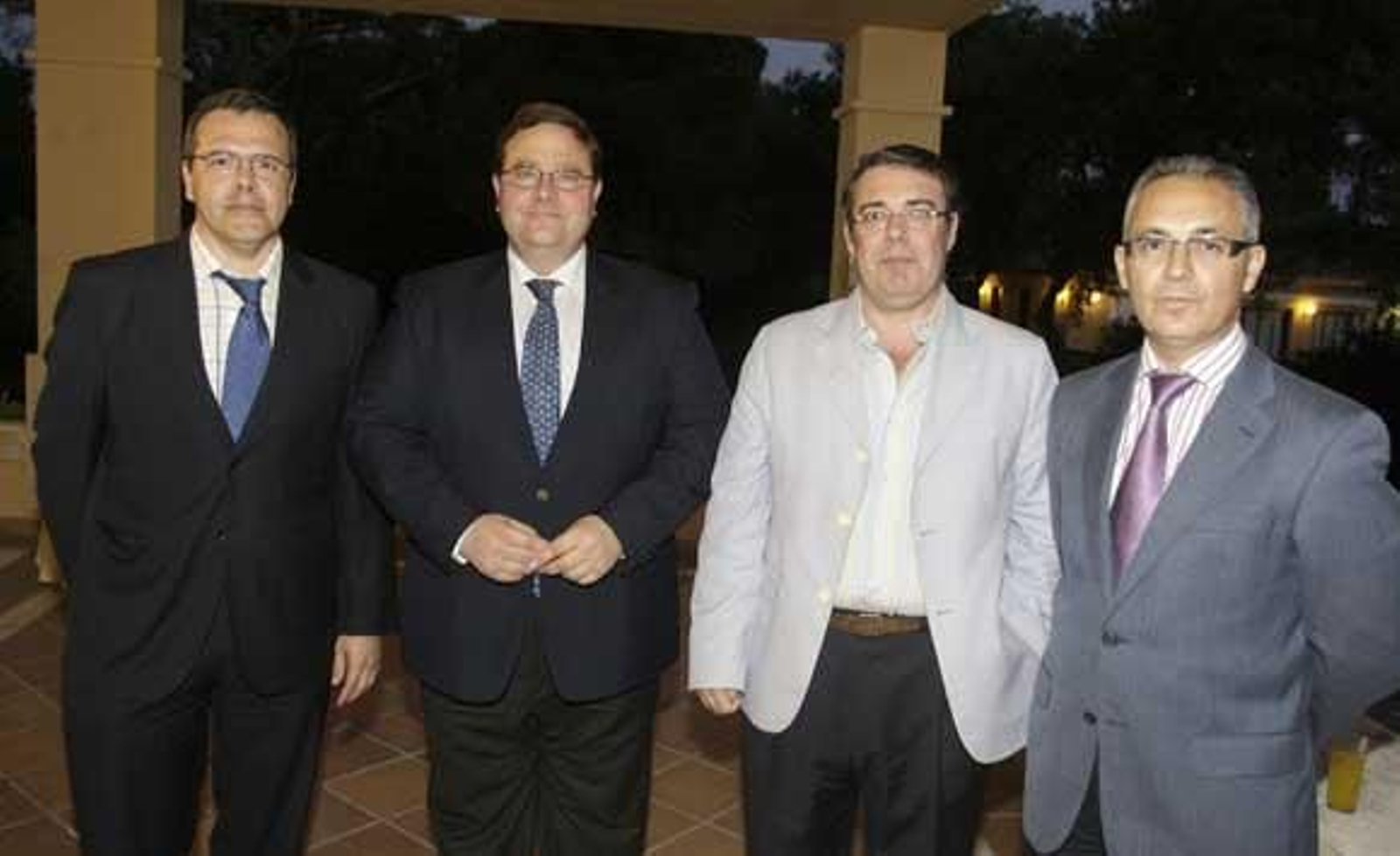 Carlos Fenoy (cámara de comercio), Miguel Ángel Calderón (AGI), Juan Carlos Galván (Cepsa Química) y Juan Lozano (Ayuntamiento de Algeciras)

Foto: Erasmo Fenoy