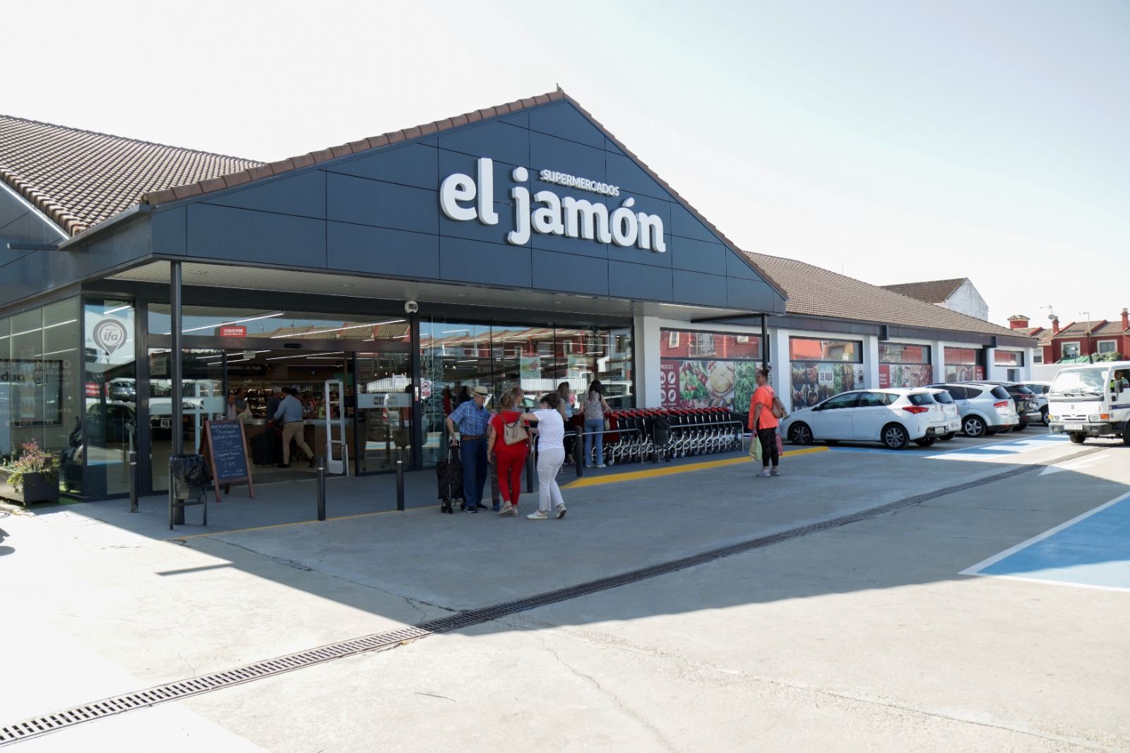 Un establecimiento de supermercados El Jamón.