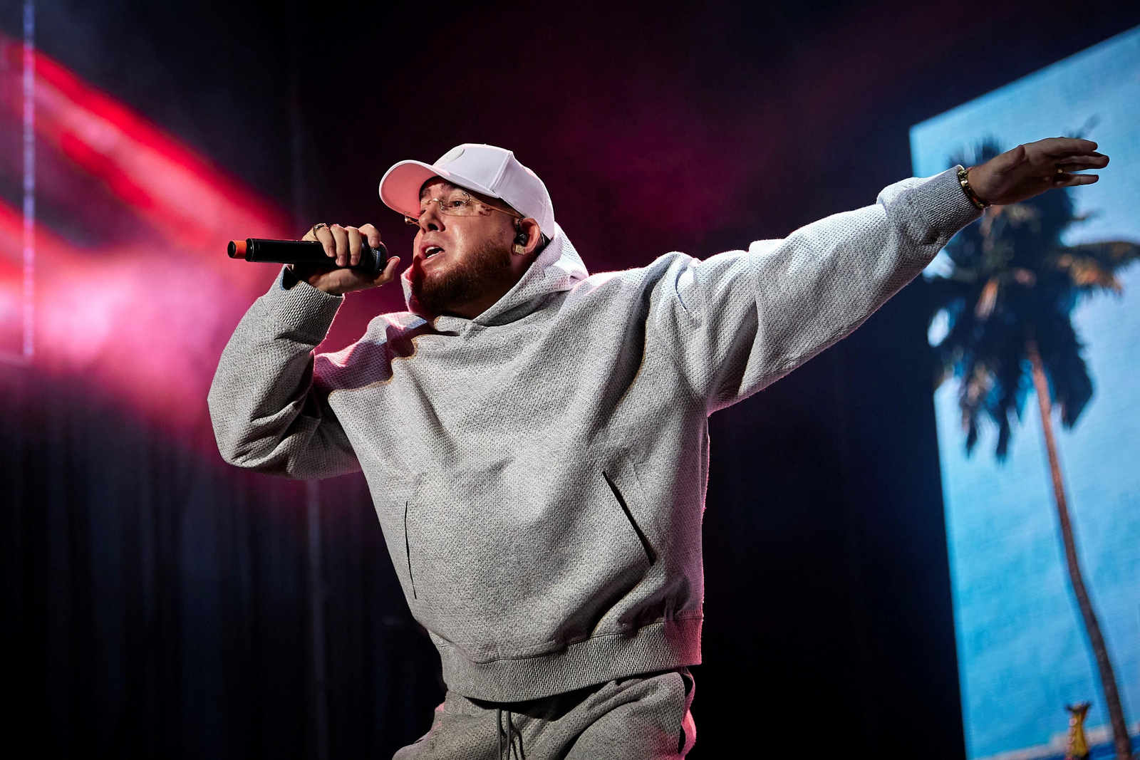 Maka triunfa en casa