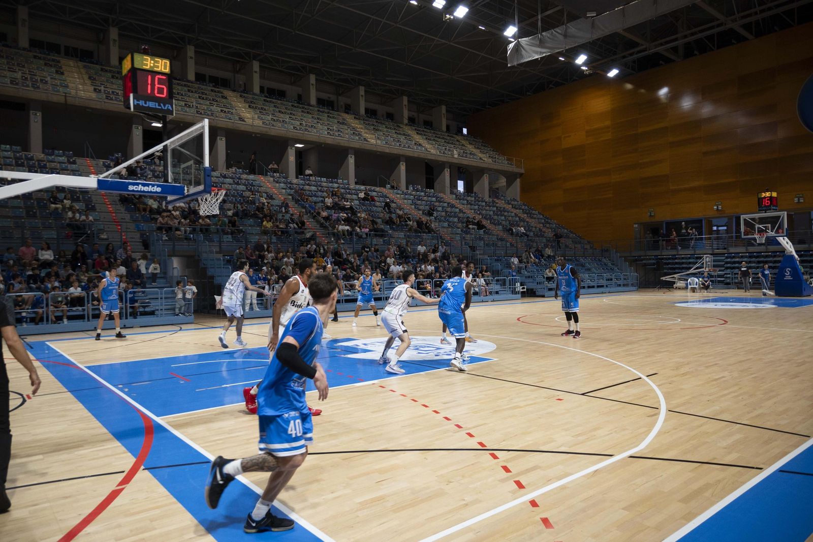 Imágenes del partido entre el Ciudad de Huelva y Biele ISB