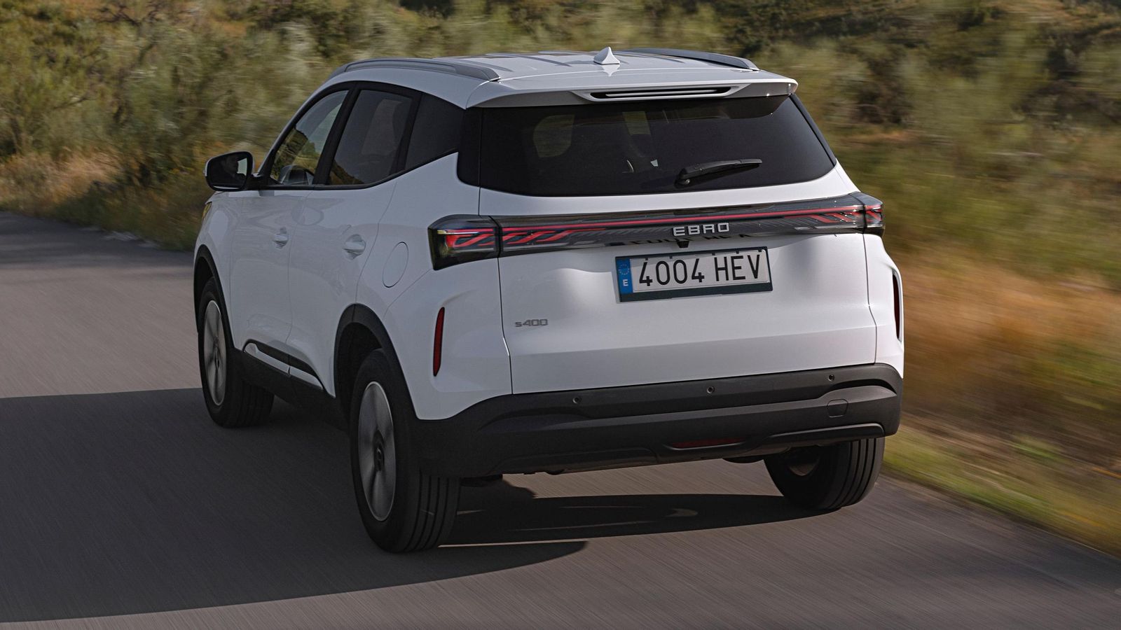 Si esperas la respuesta al acelerador de un SUV pequeño y no exageradamente pesado -su masa es de 1.550 kilos- con 211 CV, que es lo que promete, puedes salir algo decepcionado. Su andar corresponde más con el de un coche de 160 CV, aproximadamente. Si esperas la respuesta al acelerador de un SUV pequeño y no exageradamente pesado -su masa es de 1.550 kilos- con 211 CV, que es lo que promete, puedes salir algo decepcionado. Su andar corresponde más con el de un coche de 160 CV, aproximadamente.