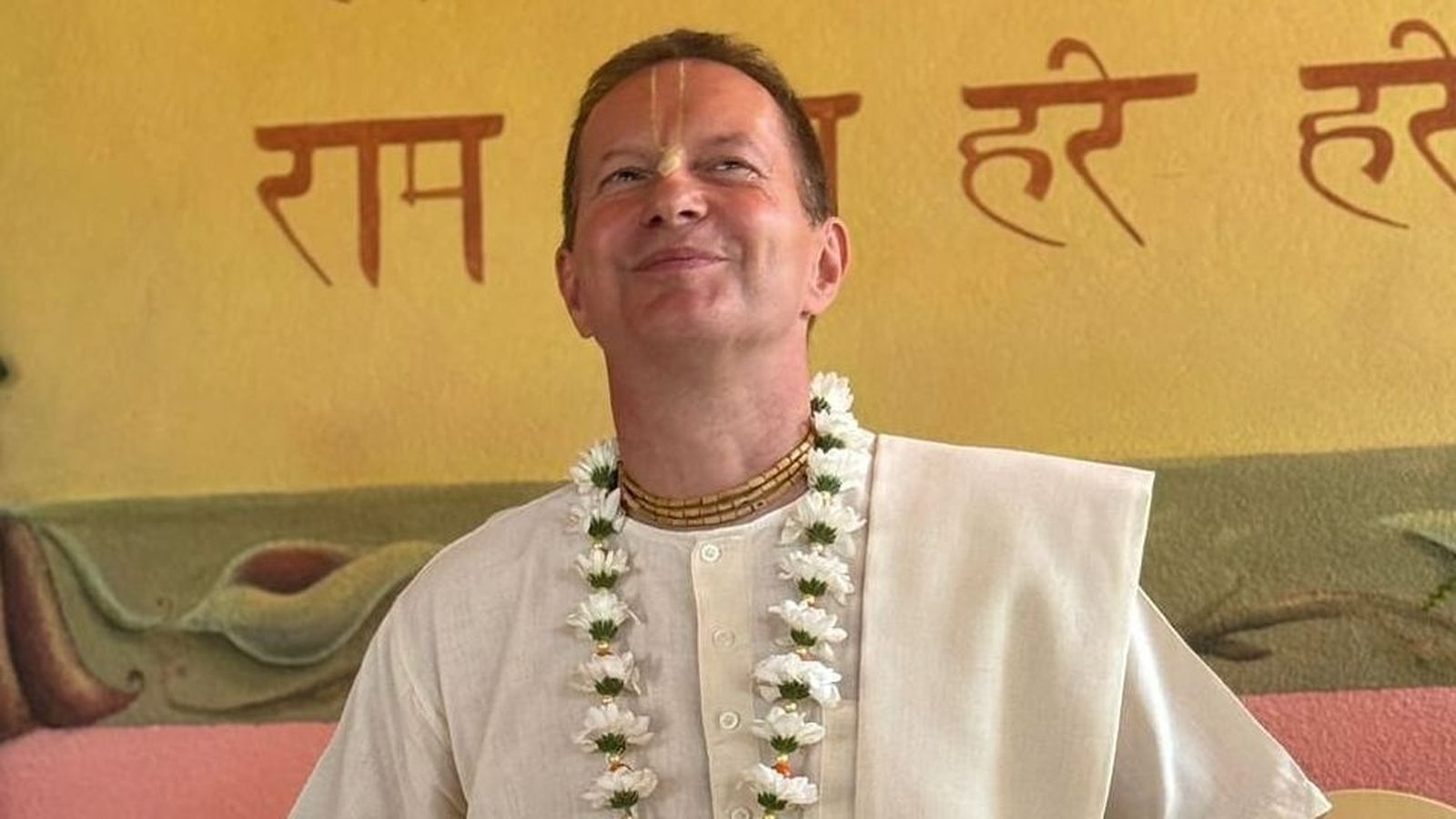 El erudito y maestro en sanscrito, yoga y meditación Sri Prem Prayojan Prabhu