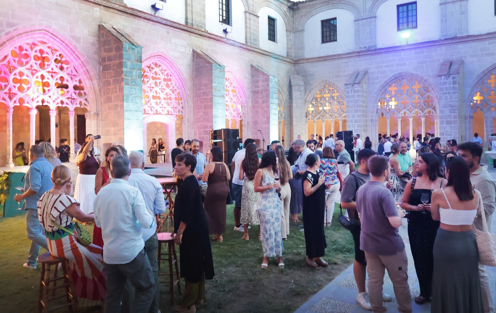 Búscate en el primer día de los clicos  `De Copa en Copa´ en Jerez