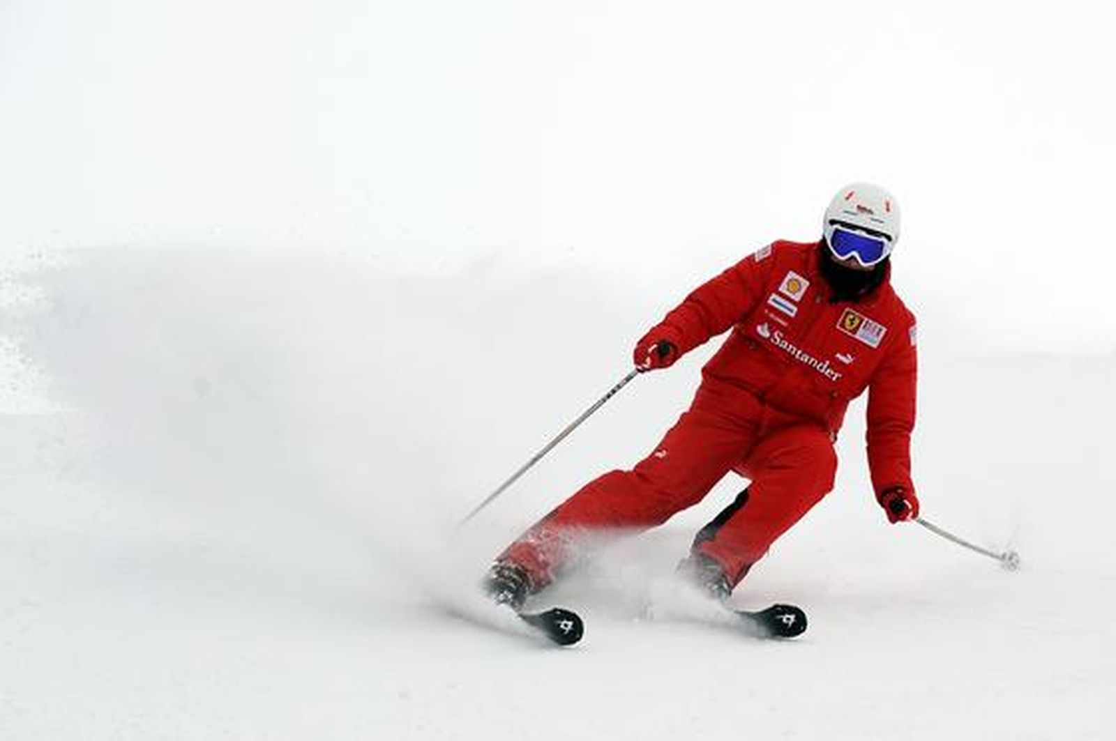 Alonso, esquiando en Madonna di Campiglio.

Foto: Agencias