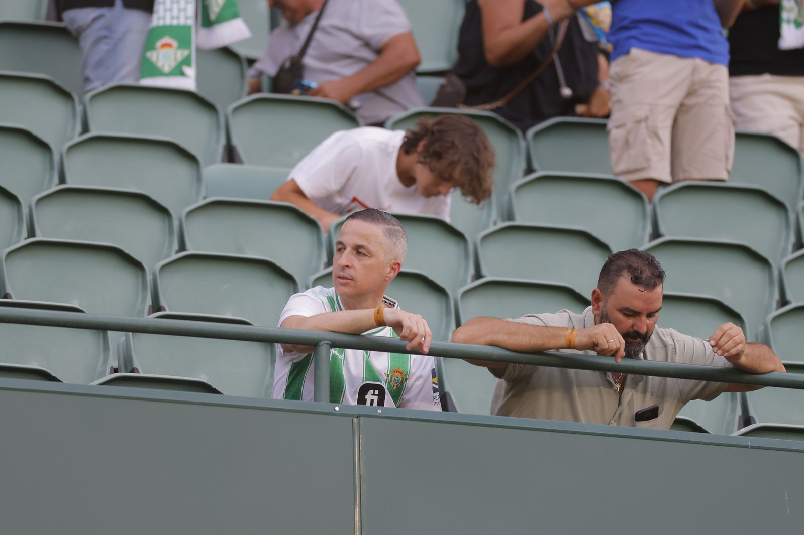 Búscate en las fotos del Betis-Atlético de Madrid