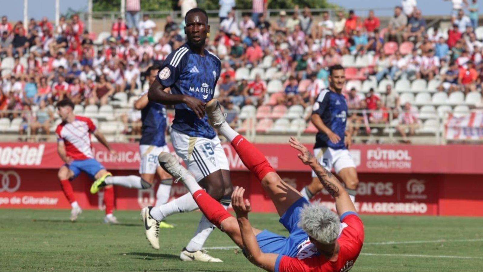 El exalbirrojo Yac Diori, con el Marbella.