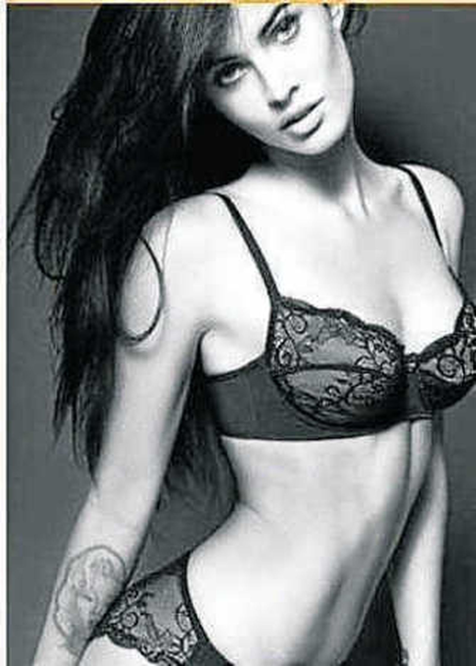 Megan Fox, chica Armani que ya luce su ropa interior