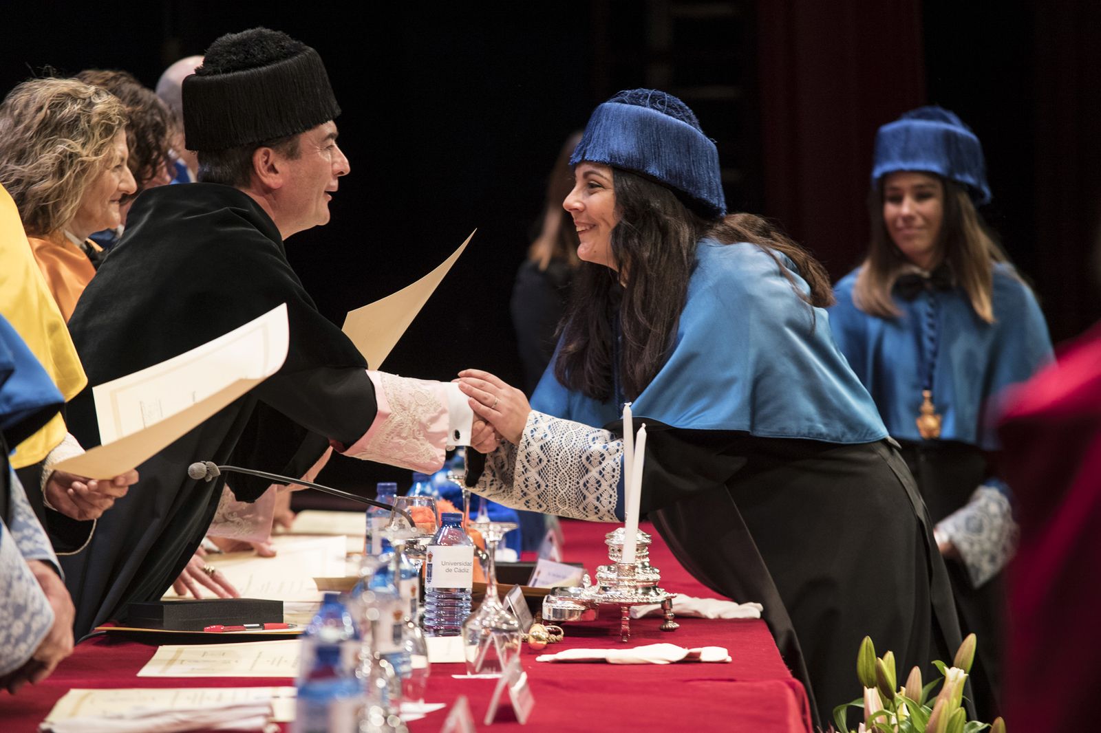 Imágenes del acto de investidura de nuevos doctores de la UCA y entrega de Premios Extraordinarios de Doctorado