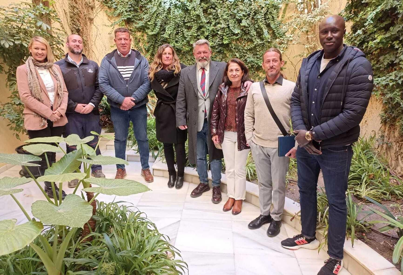 El Ayuntamiento de Jerez pone en marcha el control de palomas con halcones peregrinos