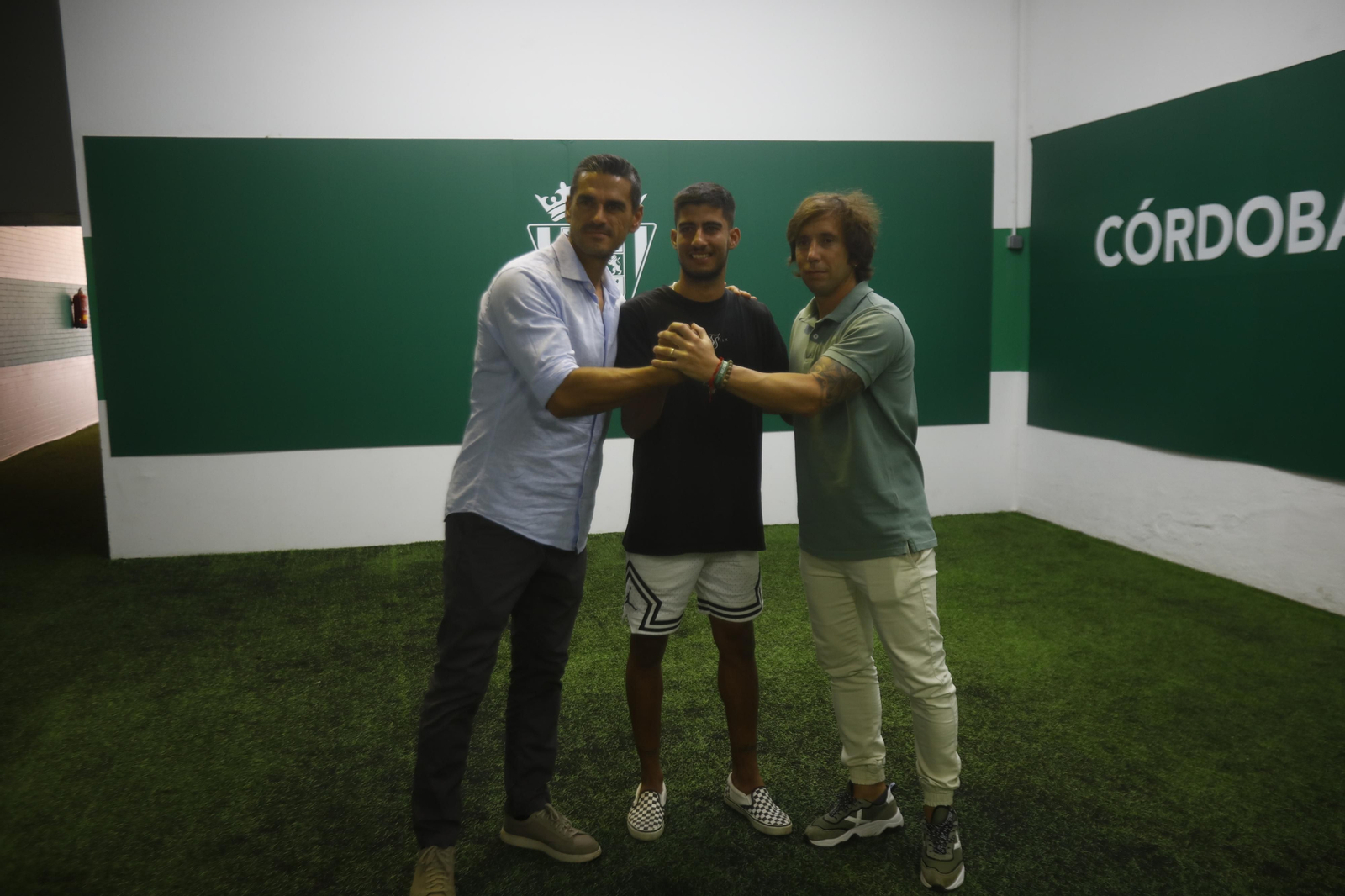 Las imágenes de la presentación de Calderón con el Córdoba CF