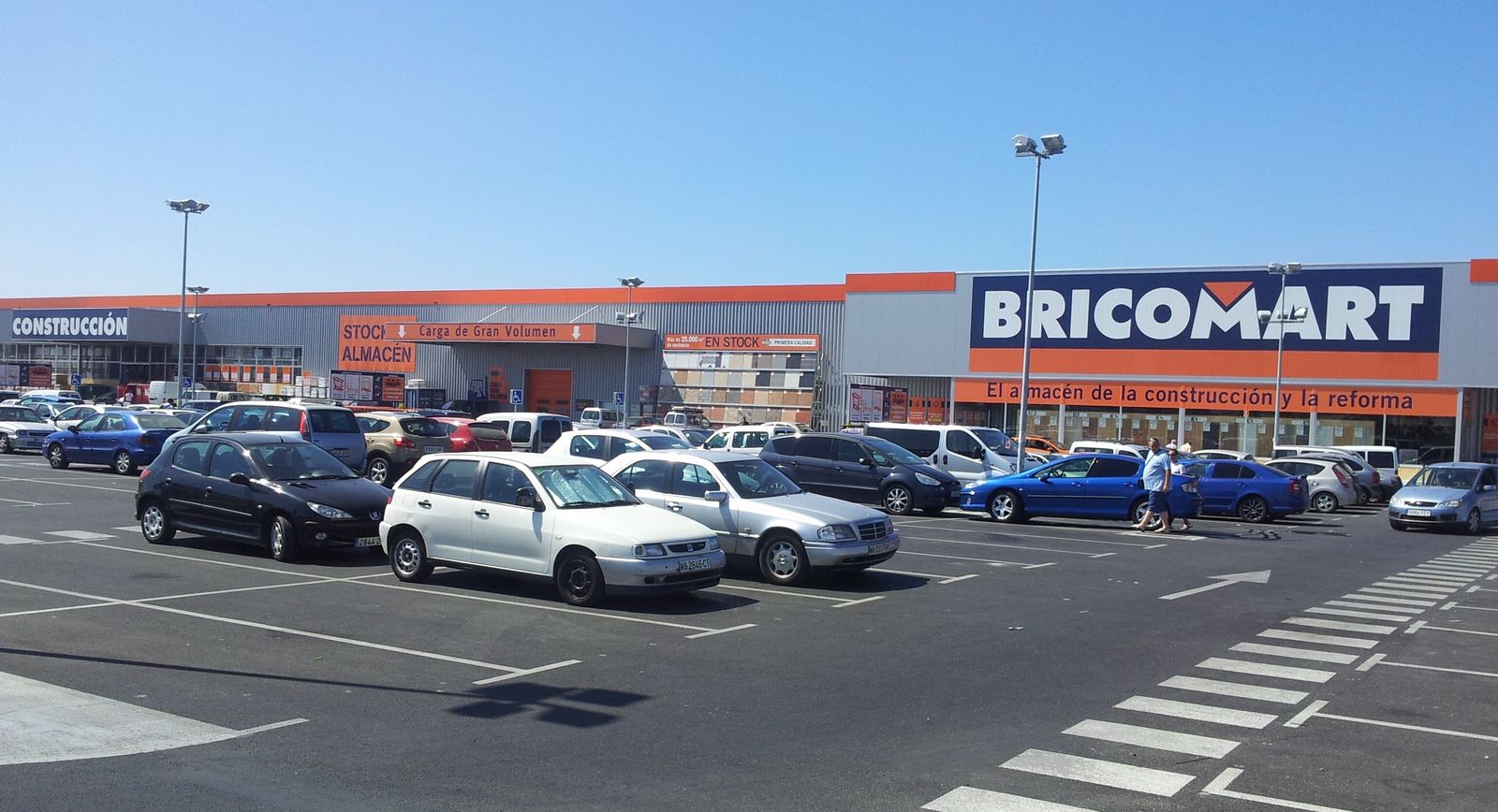 Fachada de Bricomart Málaga.