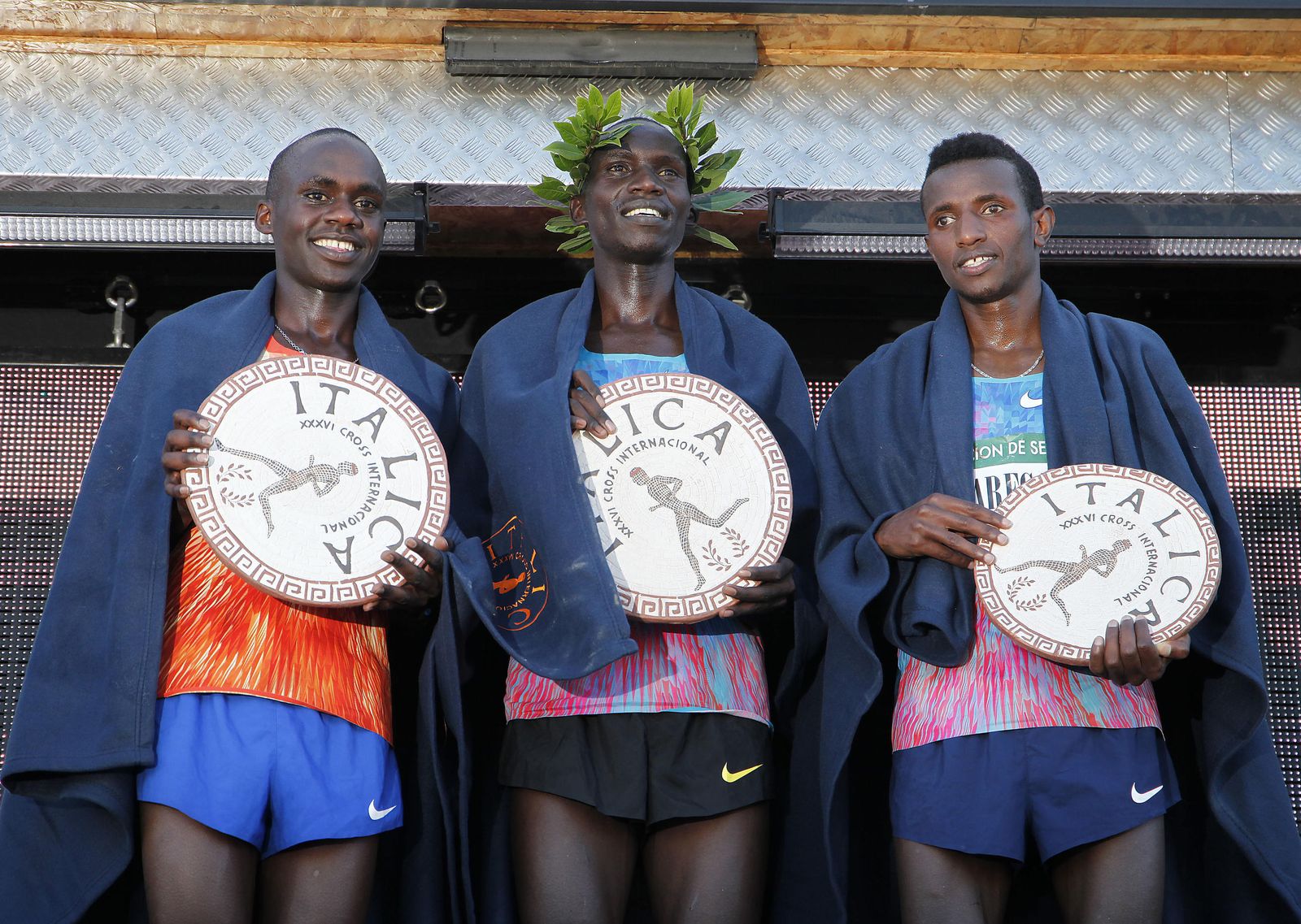El podium del Cross de Itálica.