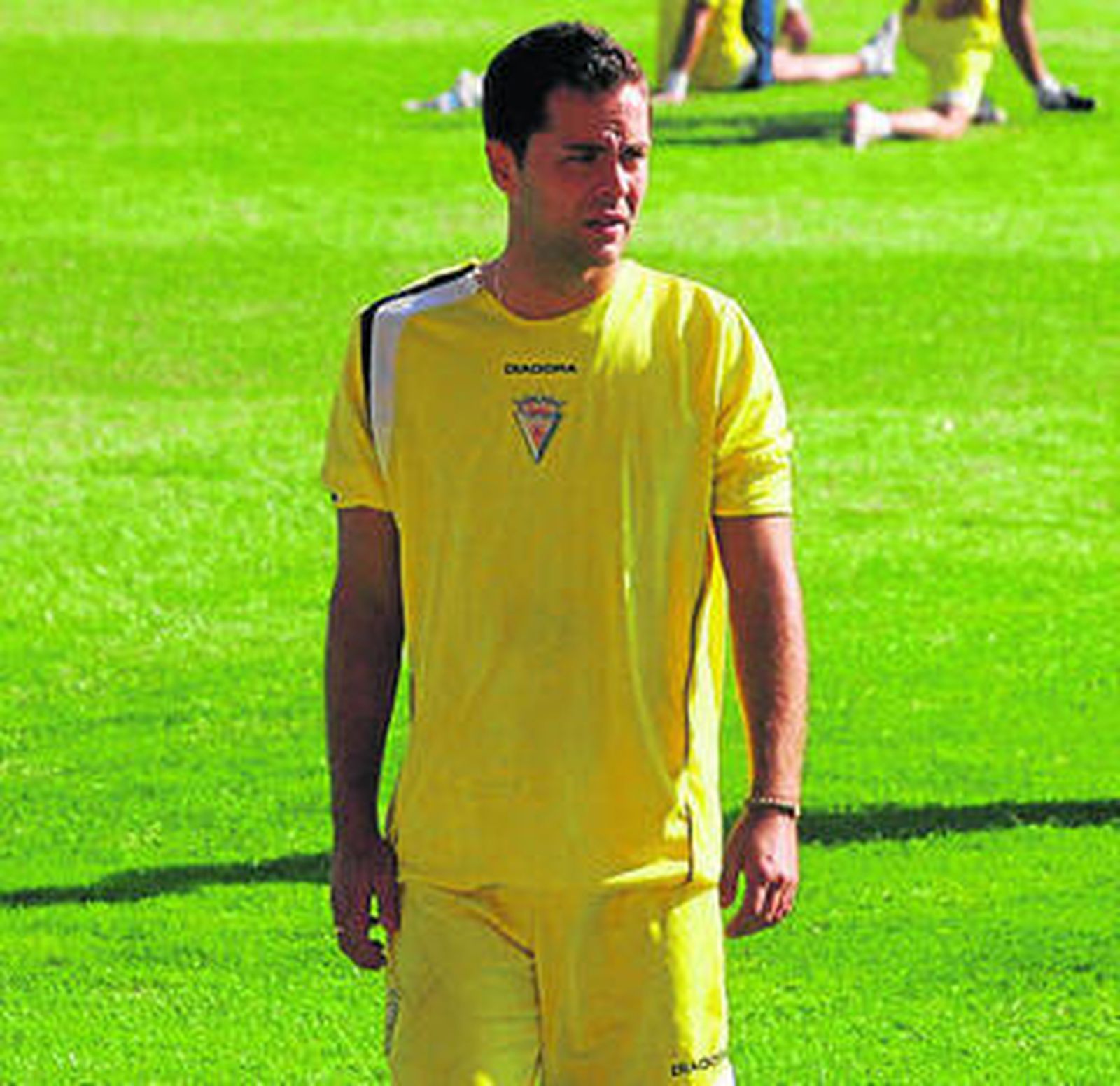 Dani Fragoso se marcha a vestuarios al final de un entreno.