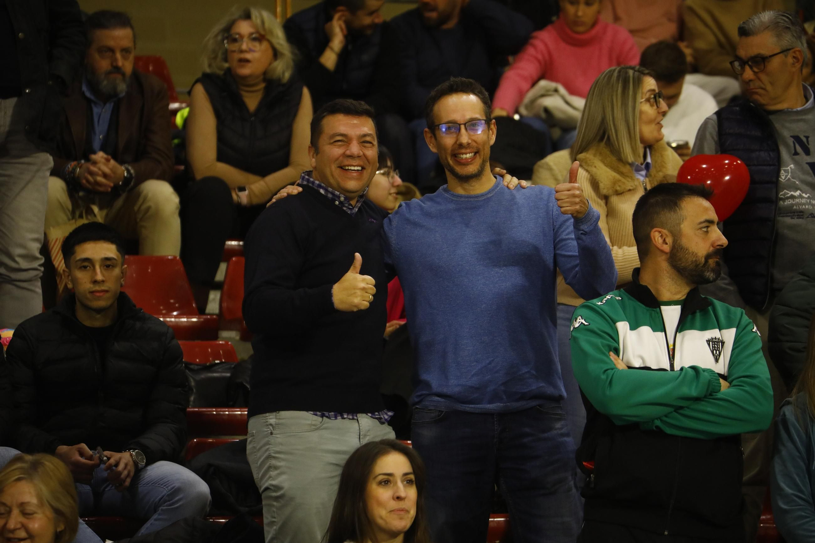 Las mejores fotos de un Córdoba Futsal - Valdepeñas con marcado carácter solidario